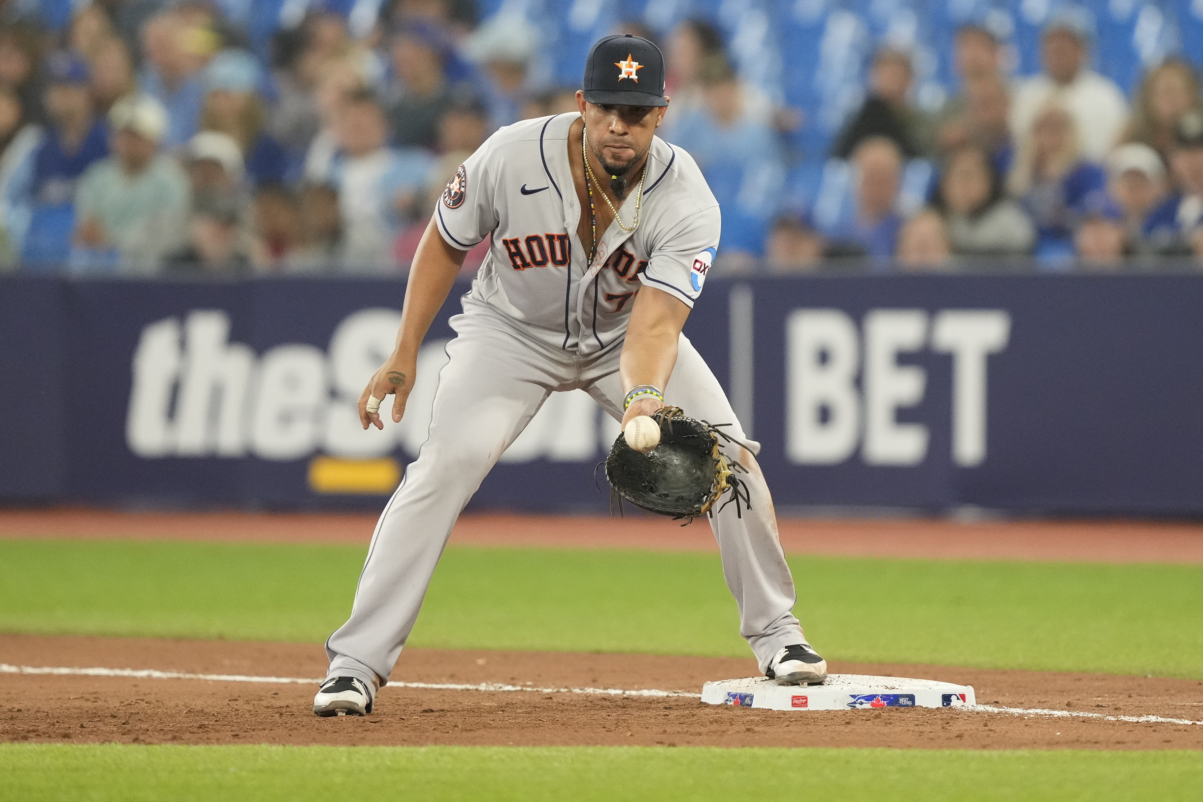 Corey Julks, Jake Meyers homer in win over Blue Jays