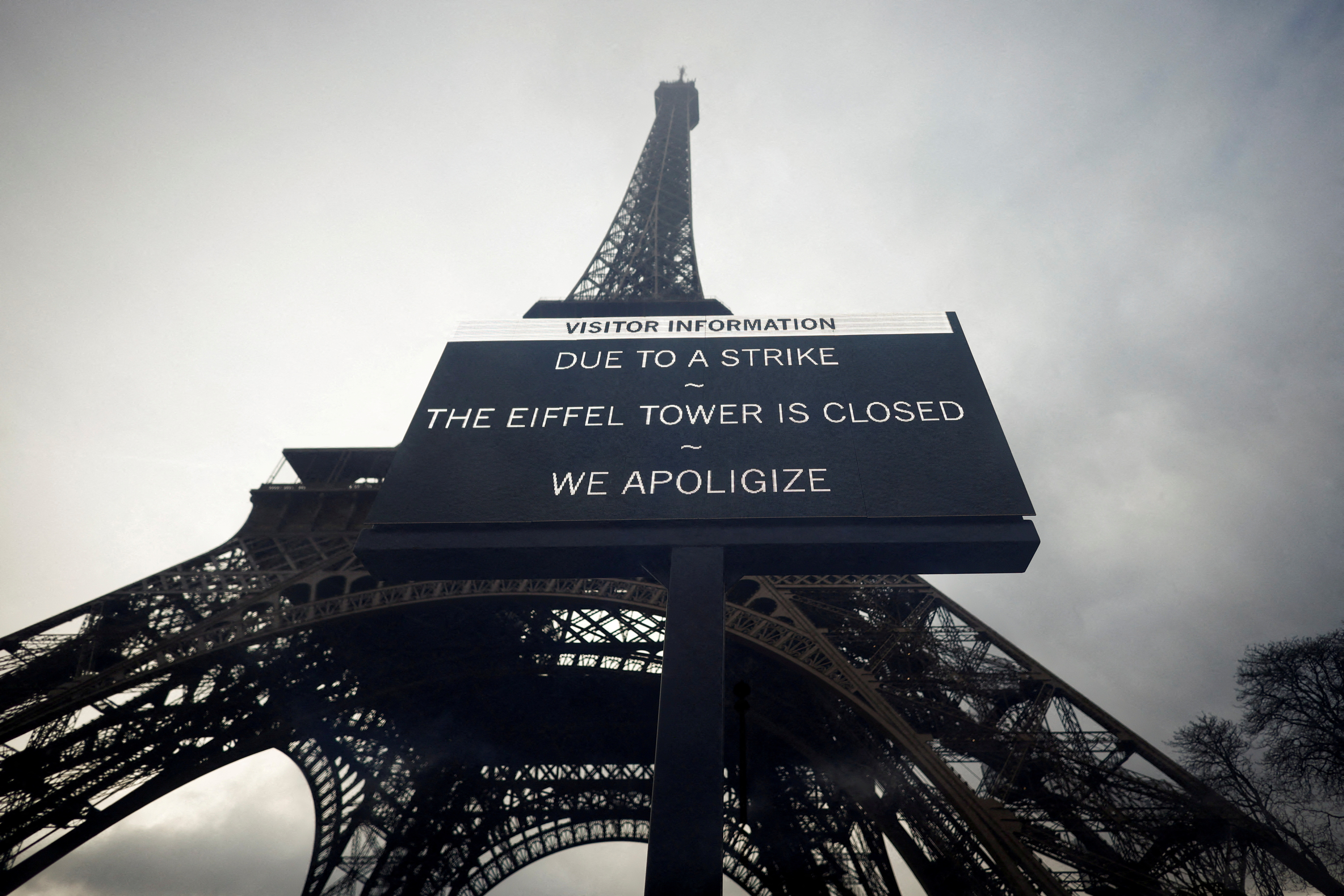 Eiffel Tower shut due to workers' strike