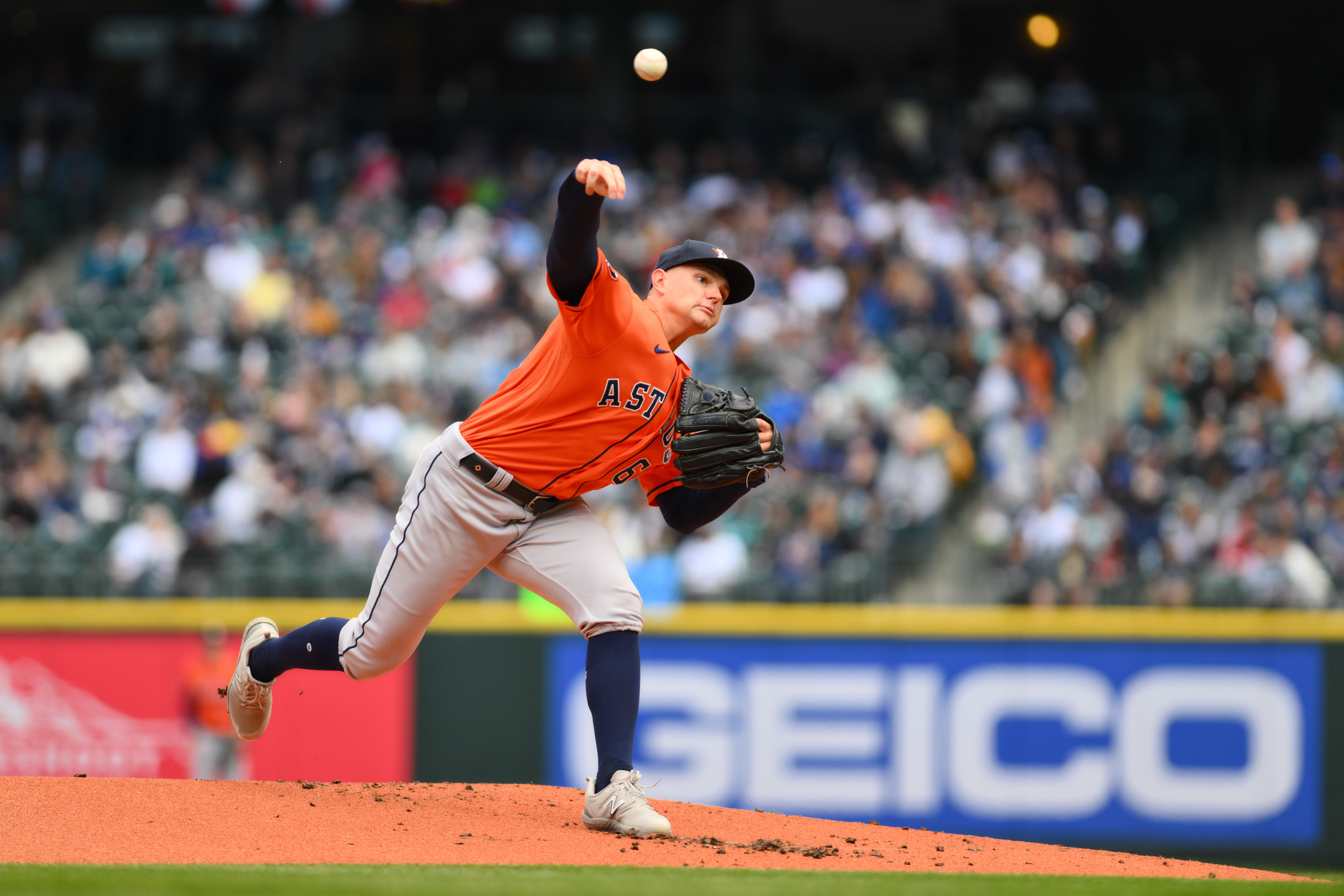 Rookie Bryce Miller pitches Mariners past Astros