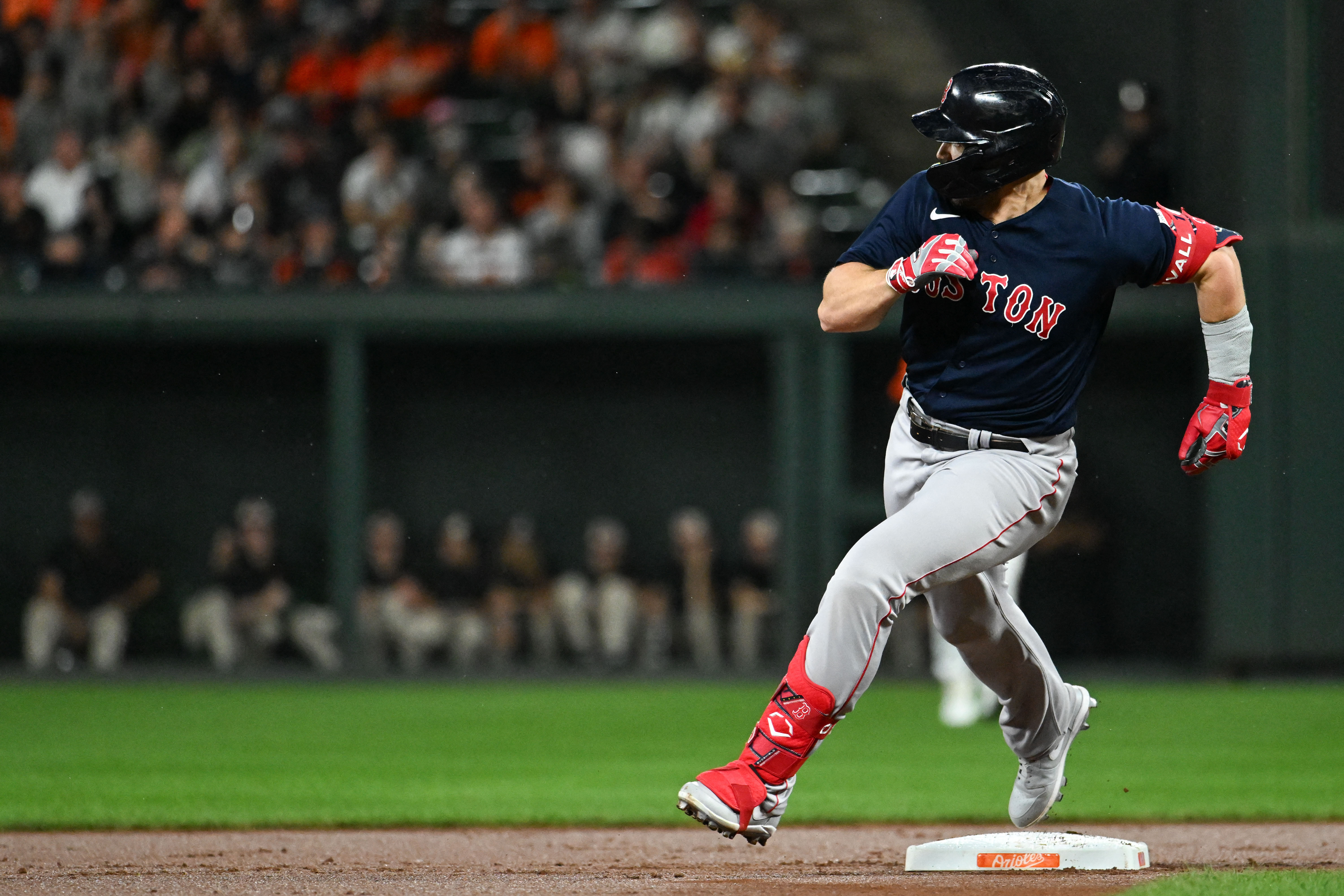 Orioles topple Red Sox, 5-2