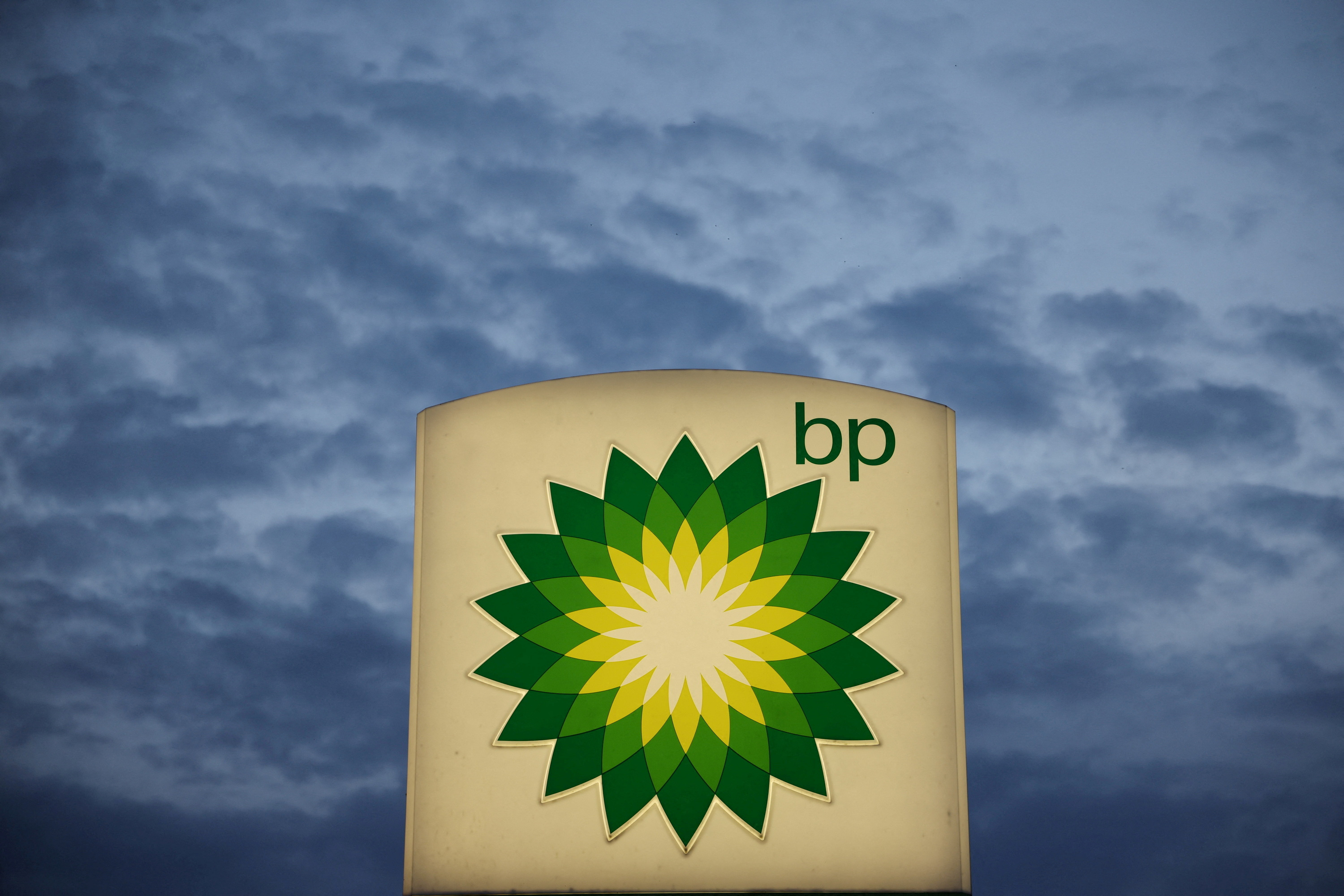 PIRC recommends vote for BP climate activist resolution