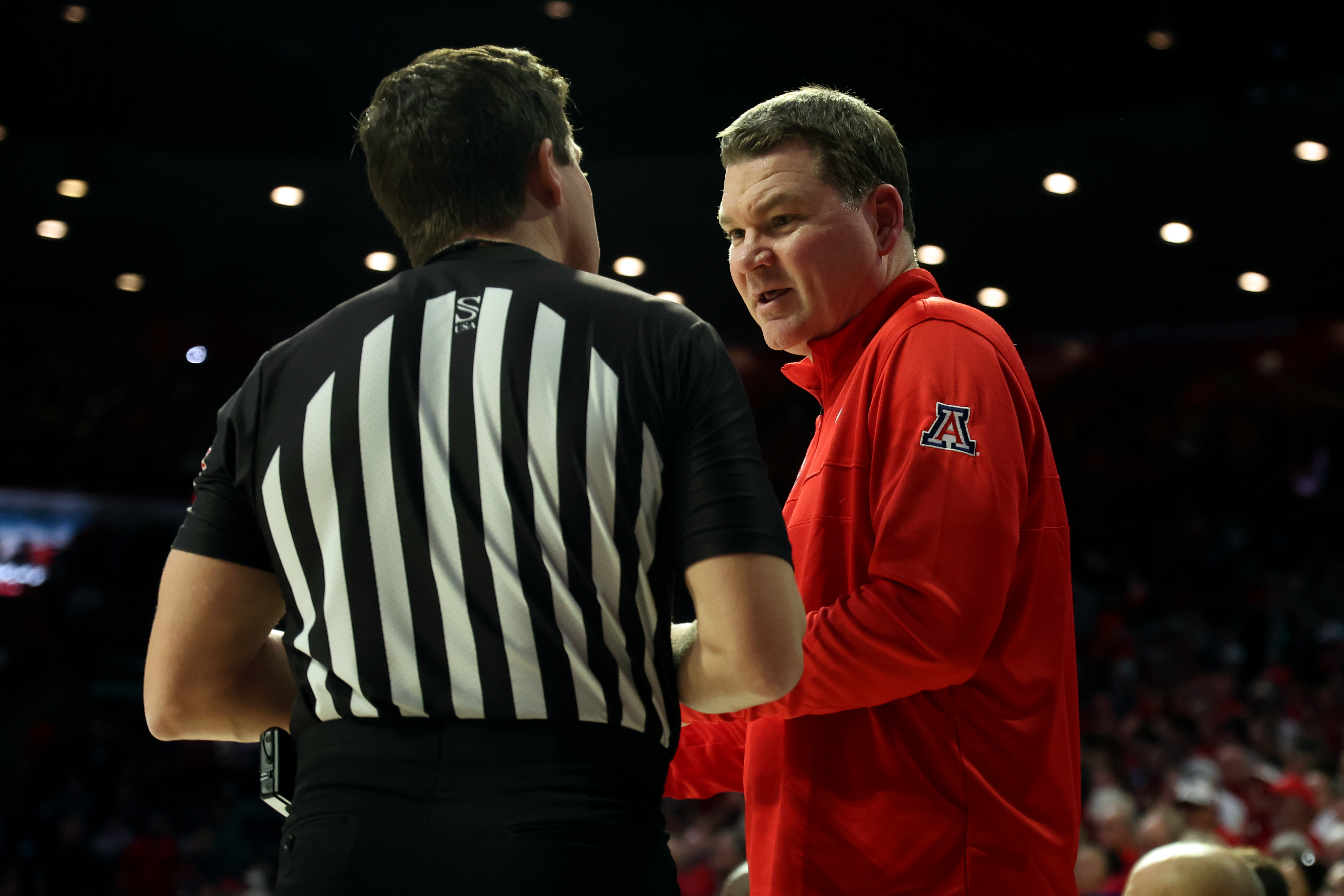 No. 12 Arizona Rallies From Big Deficit To Stop UCLA | Reuters