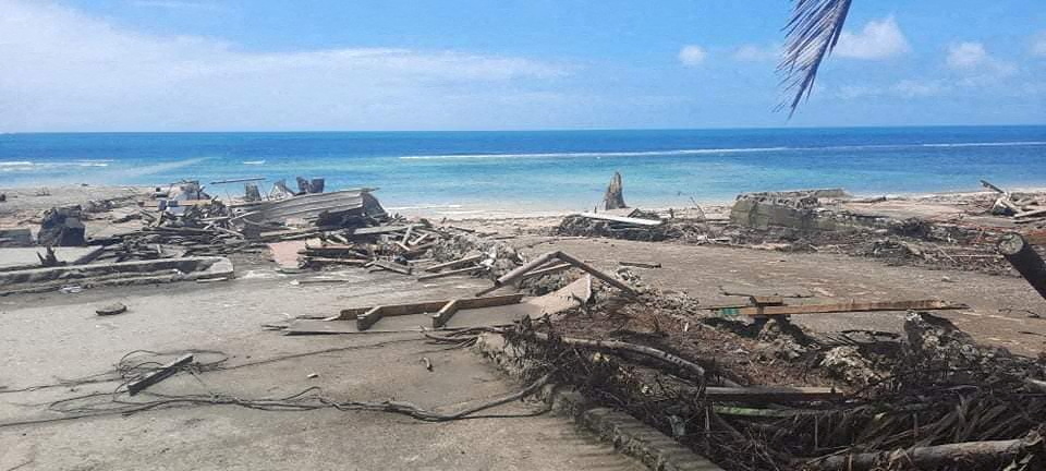 A view of a beach and debris following volcanic eruption and tsunami, in Nuku'alofa, Tonga January 18, 2022 in this picture obtained from social media on January 19, 2022.  Courtesy of Marian Kupu/Broadcom Broadcasting FM87.5/via REUTERS