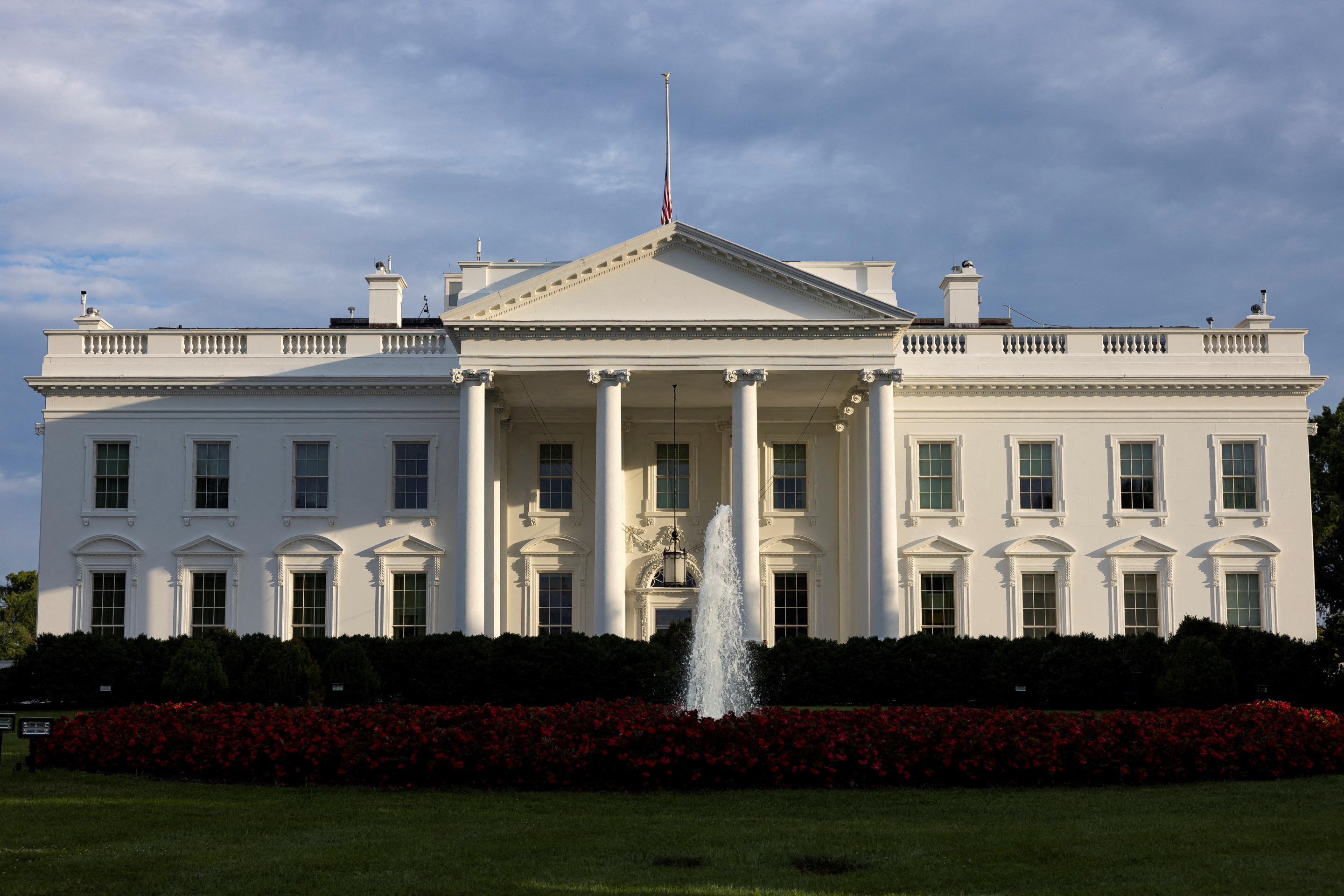Whitehouse『Dictator』 MDA7BXEOPRP7TDM7WMSJSGDFM4.jpg