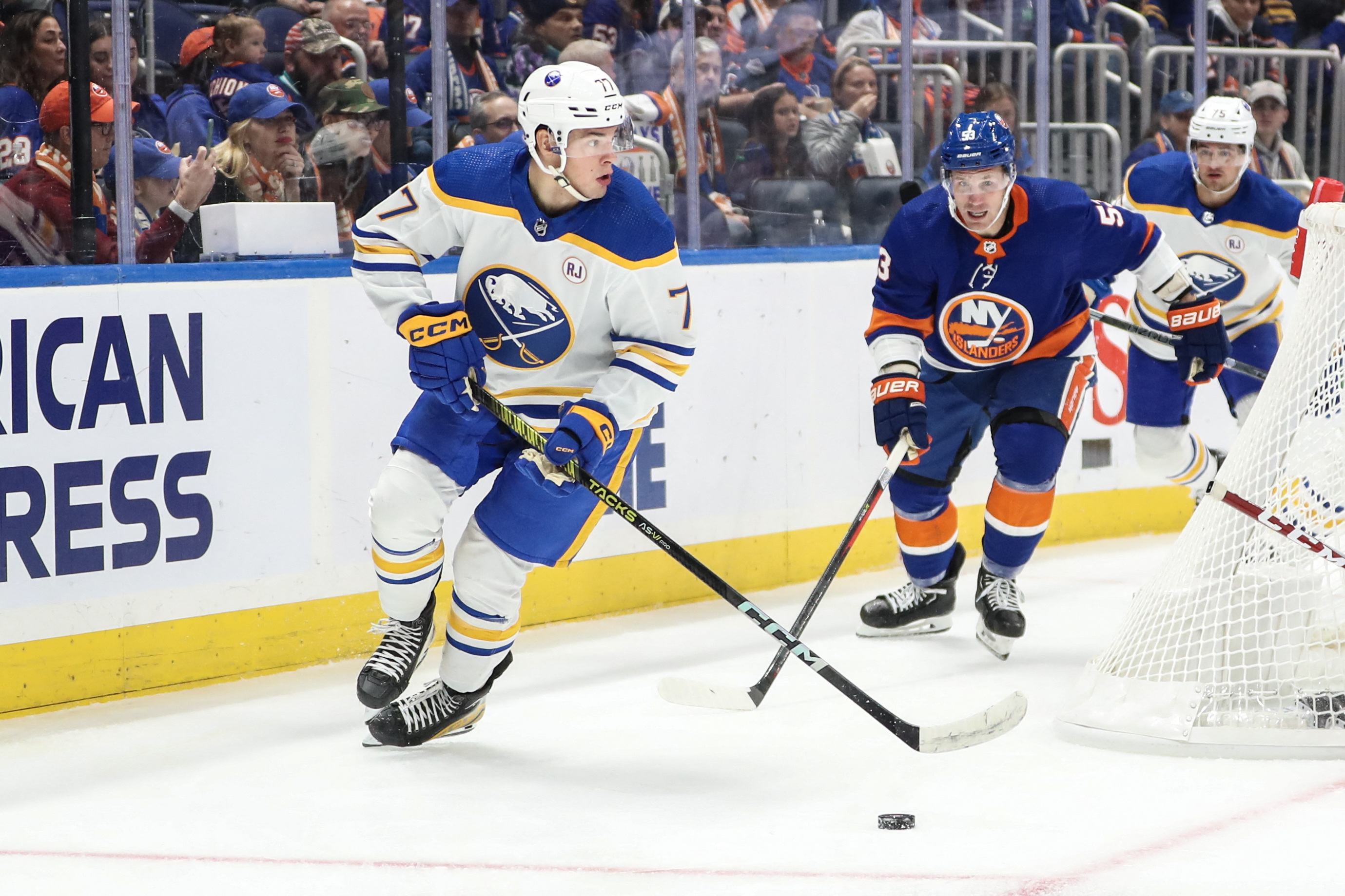 Casey Cizikas scores winner as Islanders defeat Sabres | Reuters