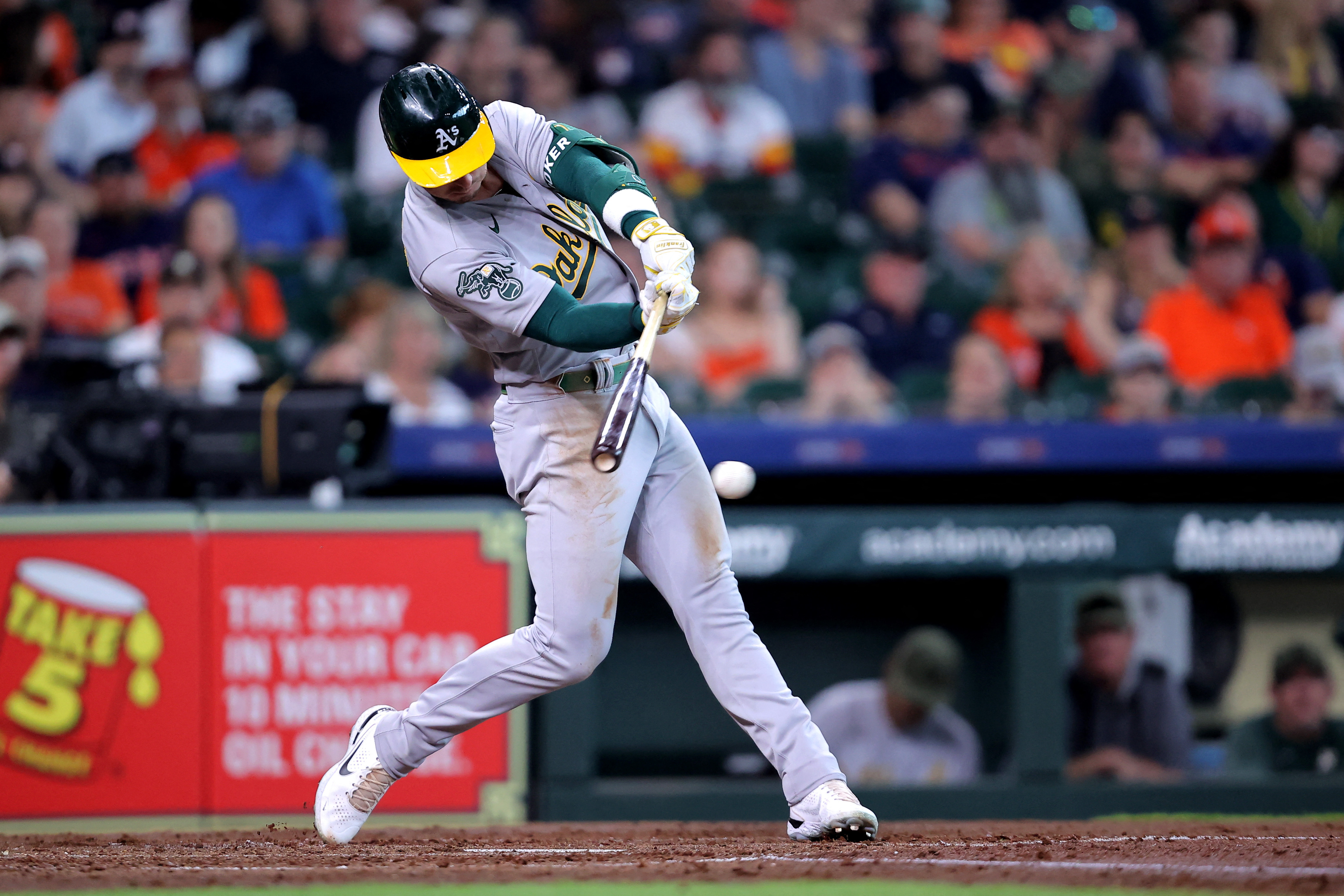 Yordan Alvarez's blast helps Astros beat Athletics