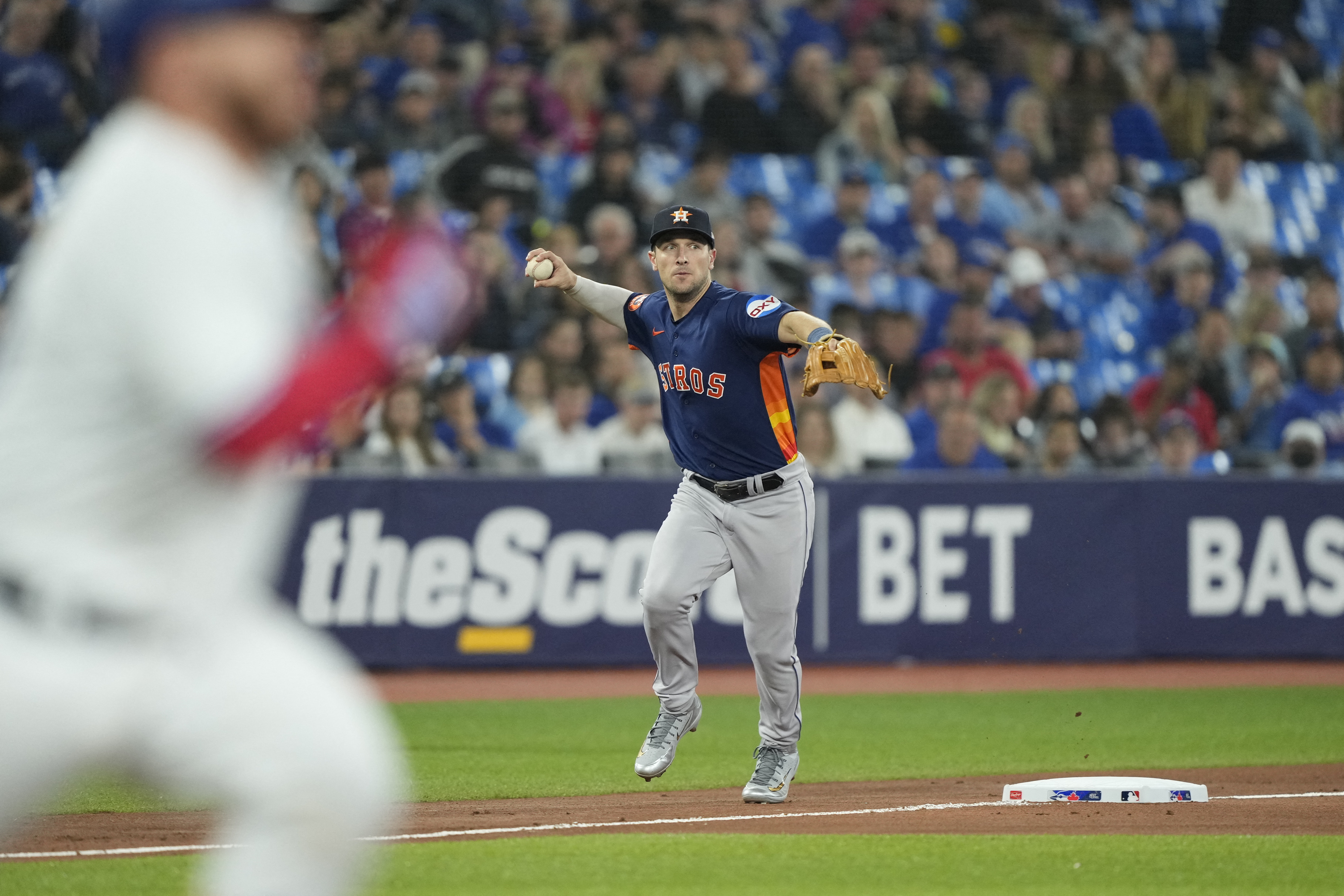 Toronto, Can. 08th June, 2023. June 8, 2023, TORONTO, ON, CAN: Toronto Blue  Jays' Alejandro Kirk hits an RBI double off Houston Astros starting pitcher  Framber Valdez during fifth inning American League