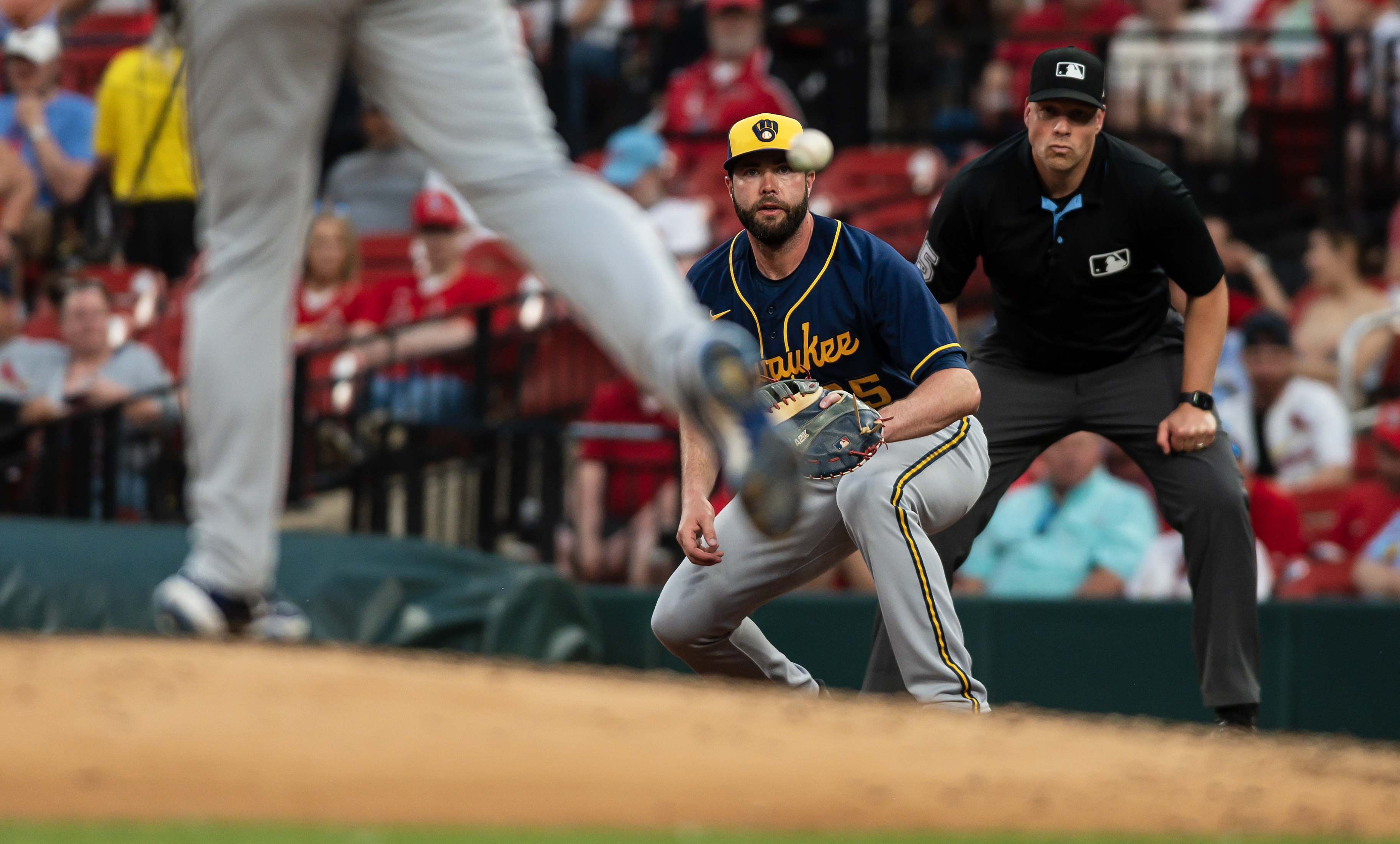 Cardinals blank Brewers 6-0, Arenado crushes 300th home run