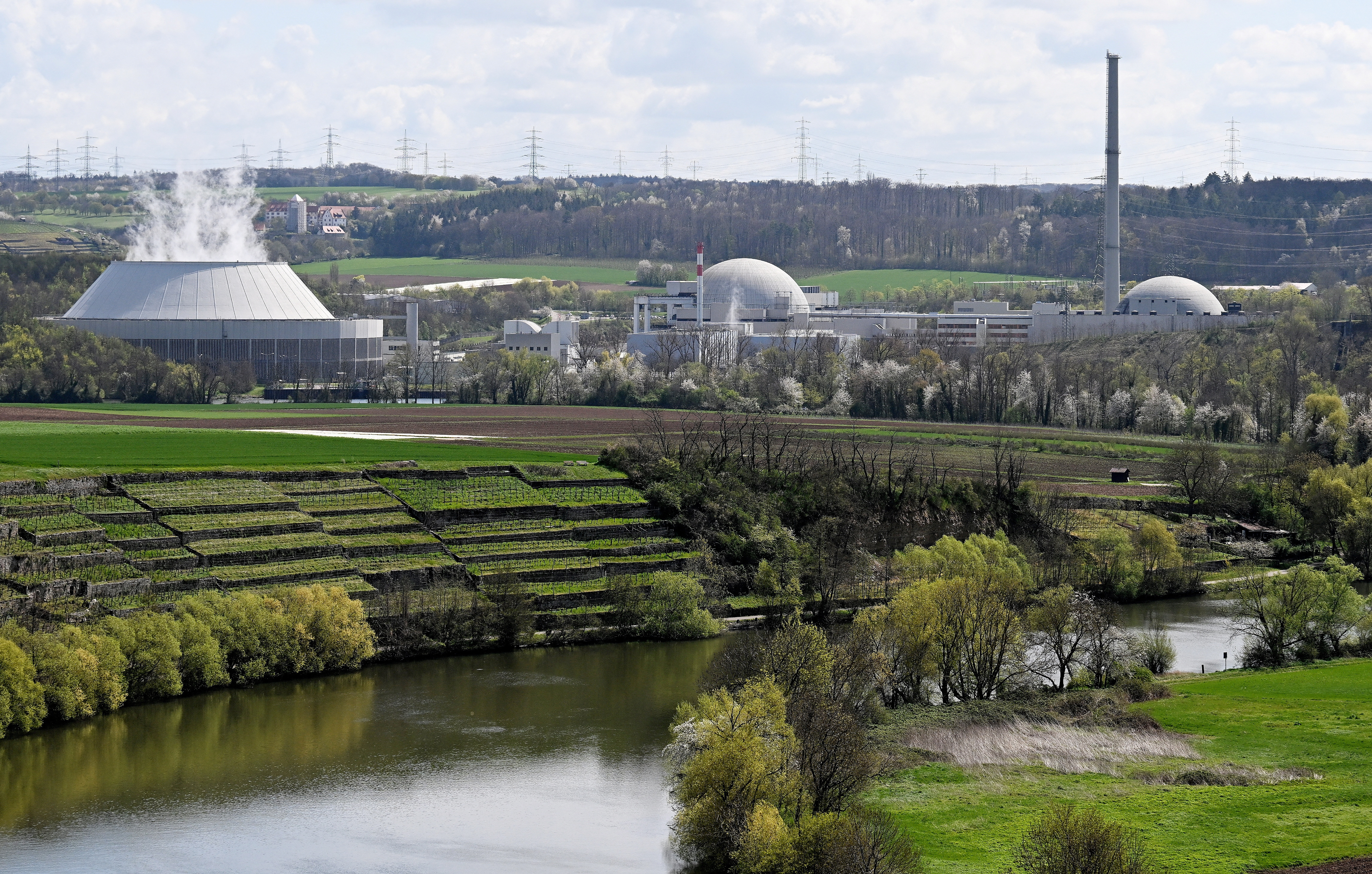 Germany shuts down last nuclear power plants, some scientists aghast