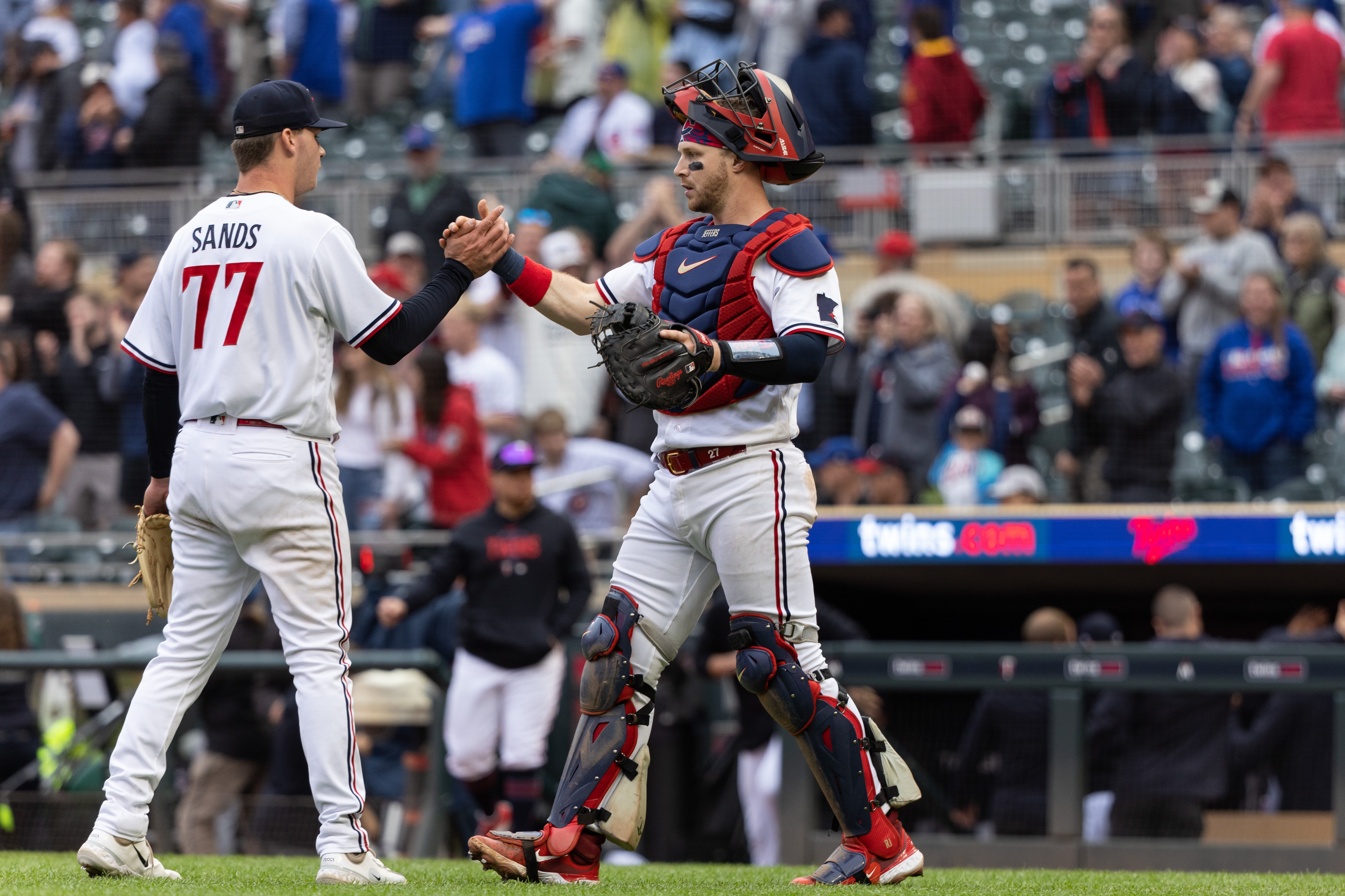 Twins overpower Cubs behind Alex Kirilloff, Joey Gallo