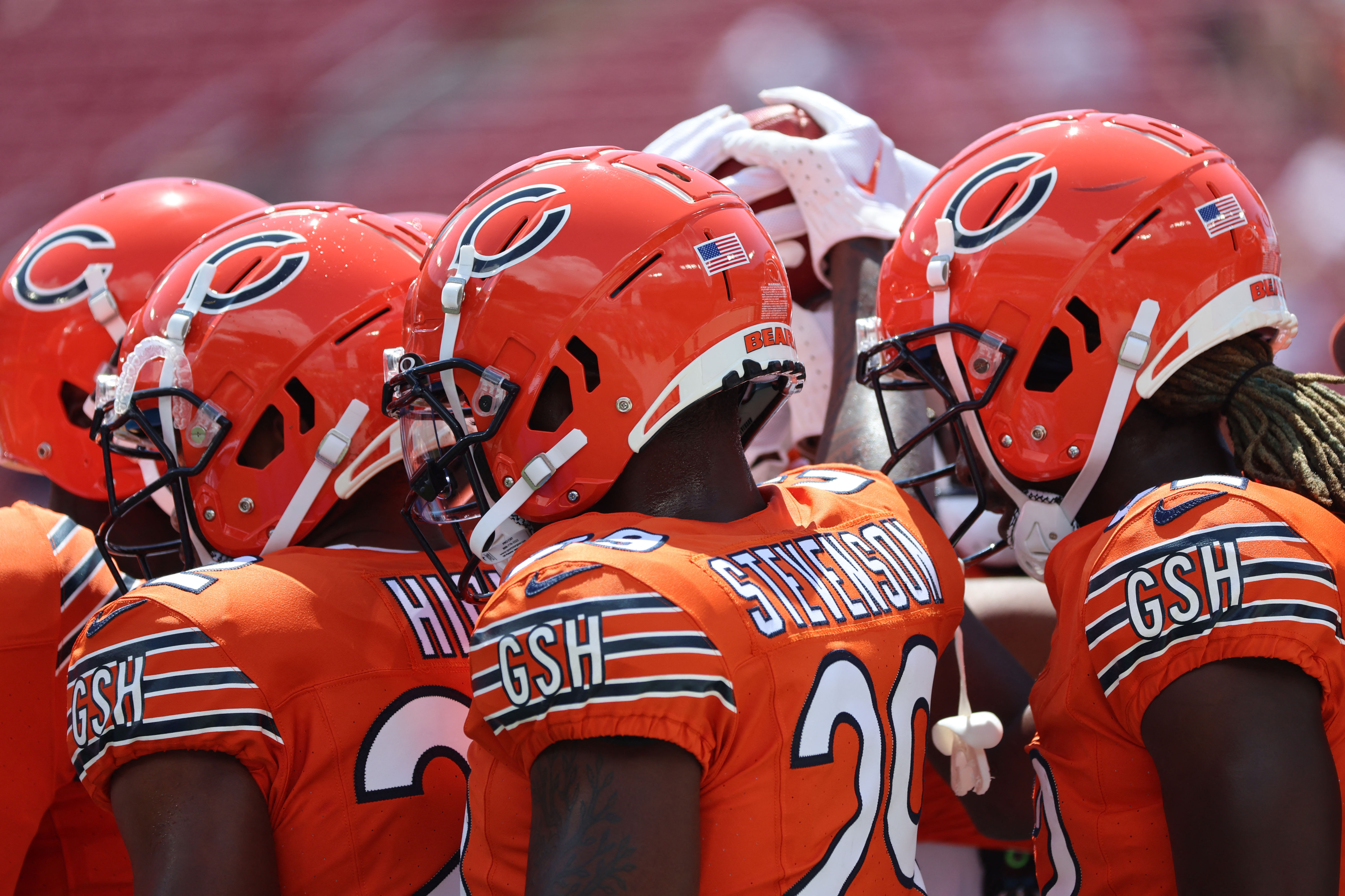 Buccaneers stay unbeaten with 27-17 victory over Bears