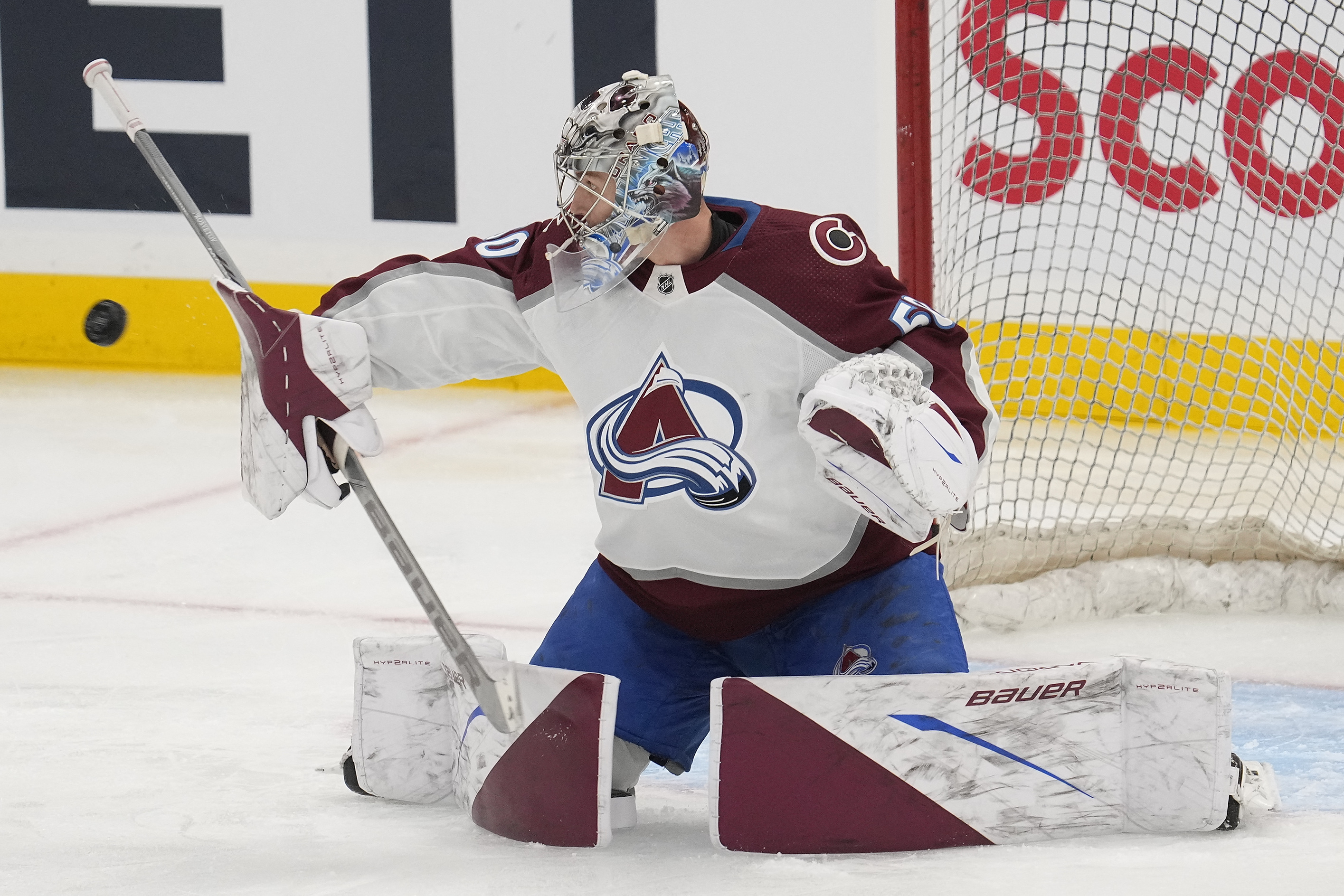 Avalanche score 5 straight, rally past Maple Leafs for 3rd win in