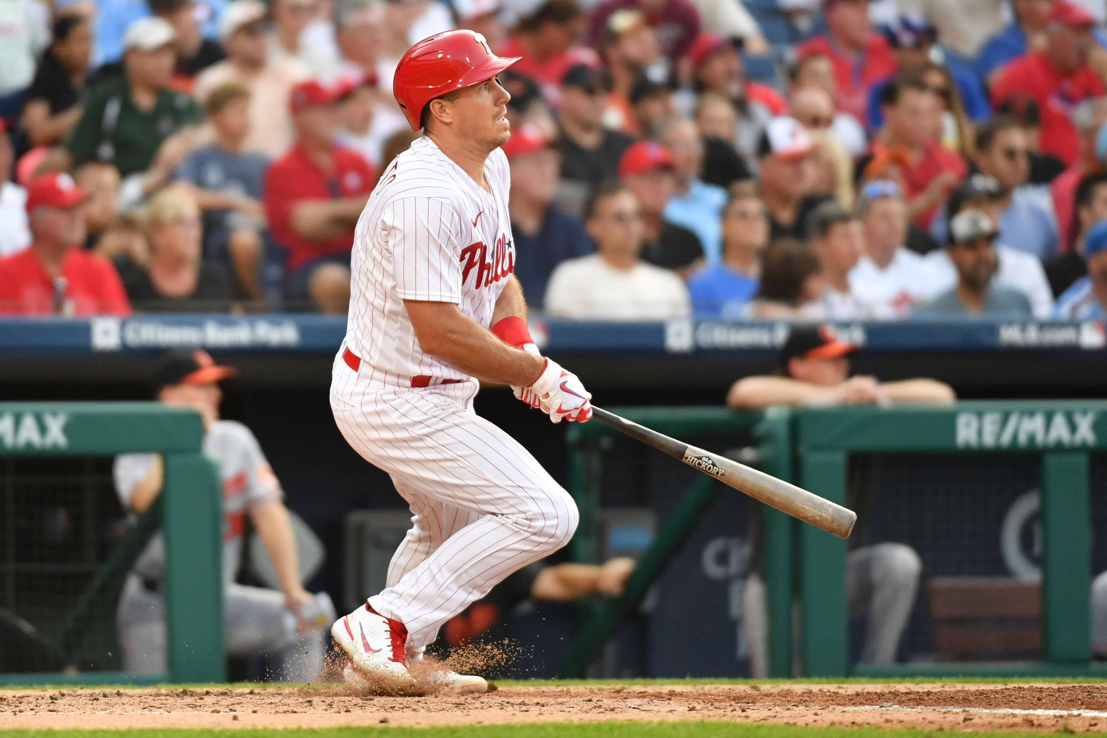 J.T. Realmuto and Edmundo Sosa's bats help Phillies hold on for  series-opening win against the Nationals