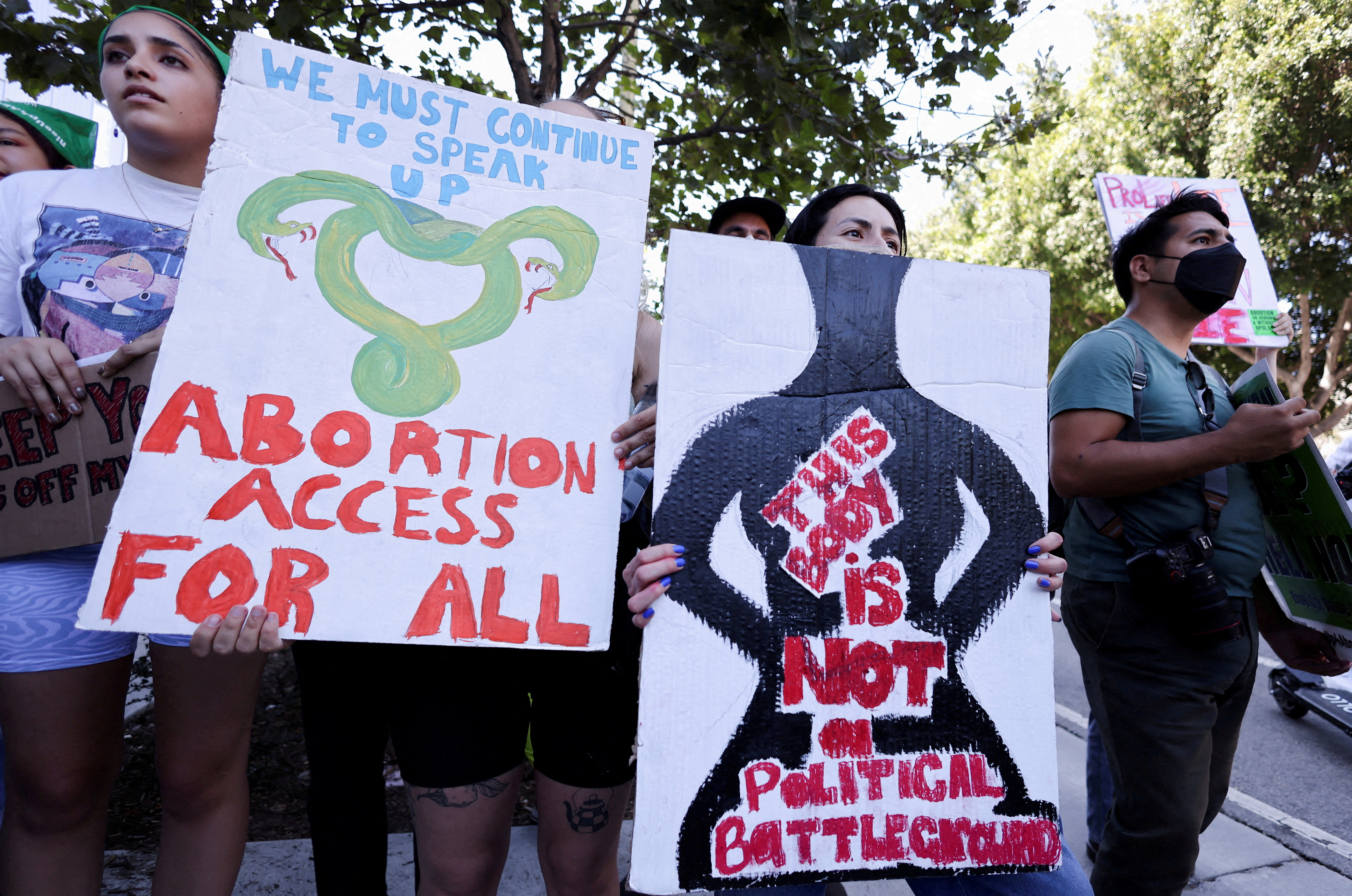 FILE PHOTO: FILE PHOTO: Abortion rights supporters protest, in Los Angeles