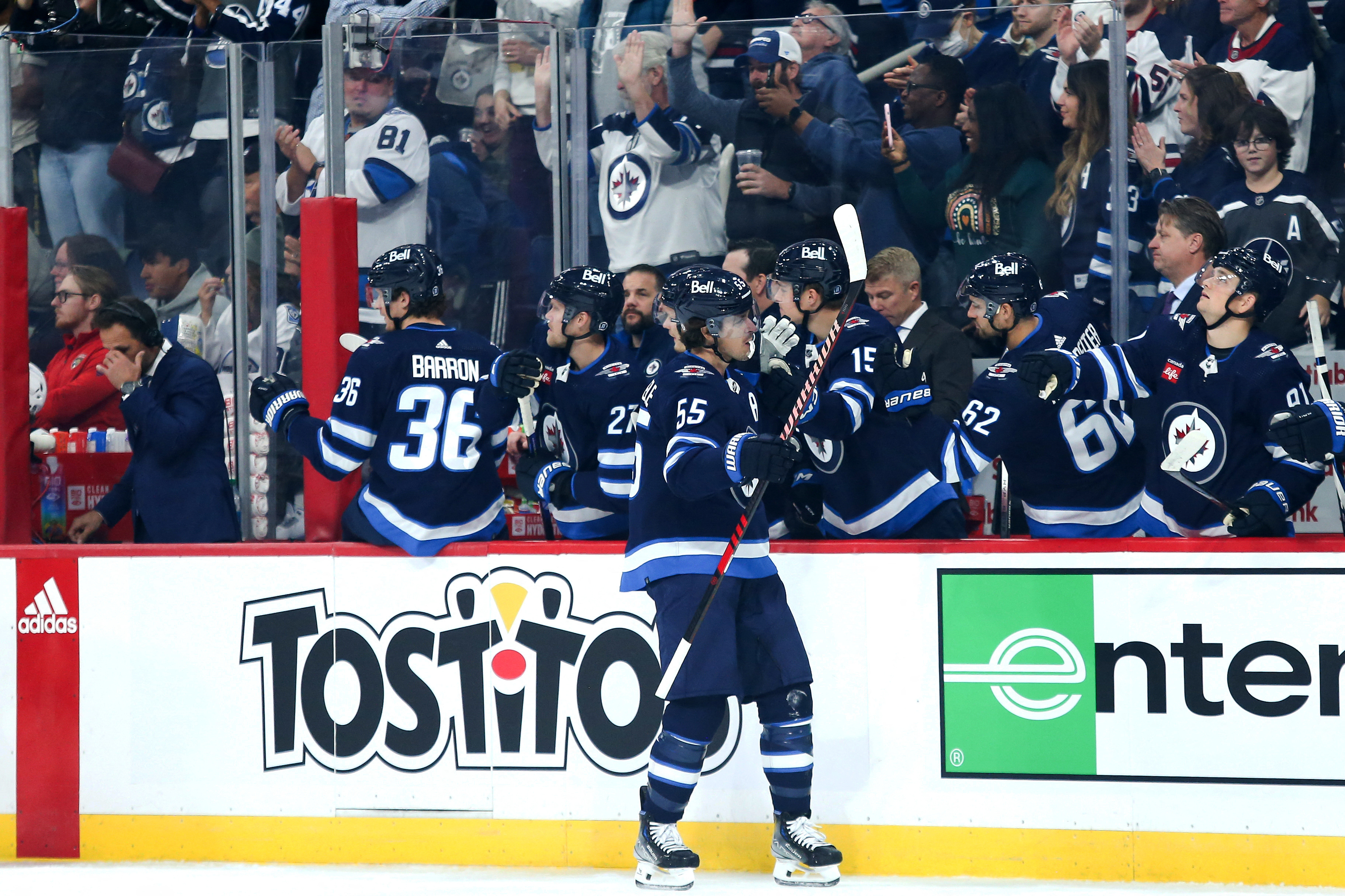 Kyle Connor leads the Winnipeg Jets past the Florida Panthers 6-4, Sports