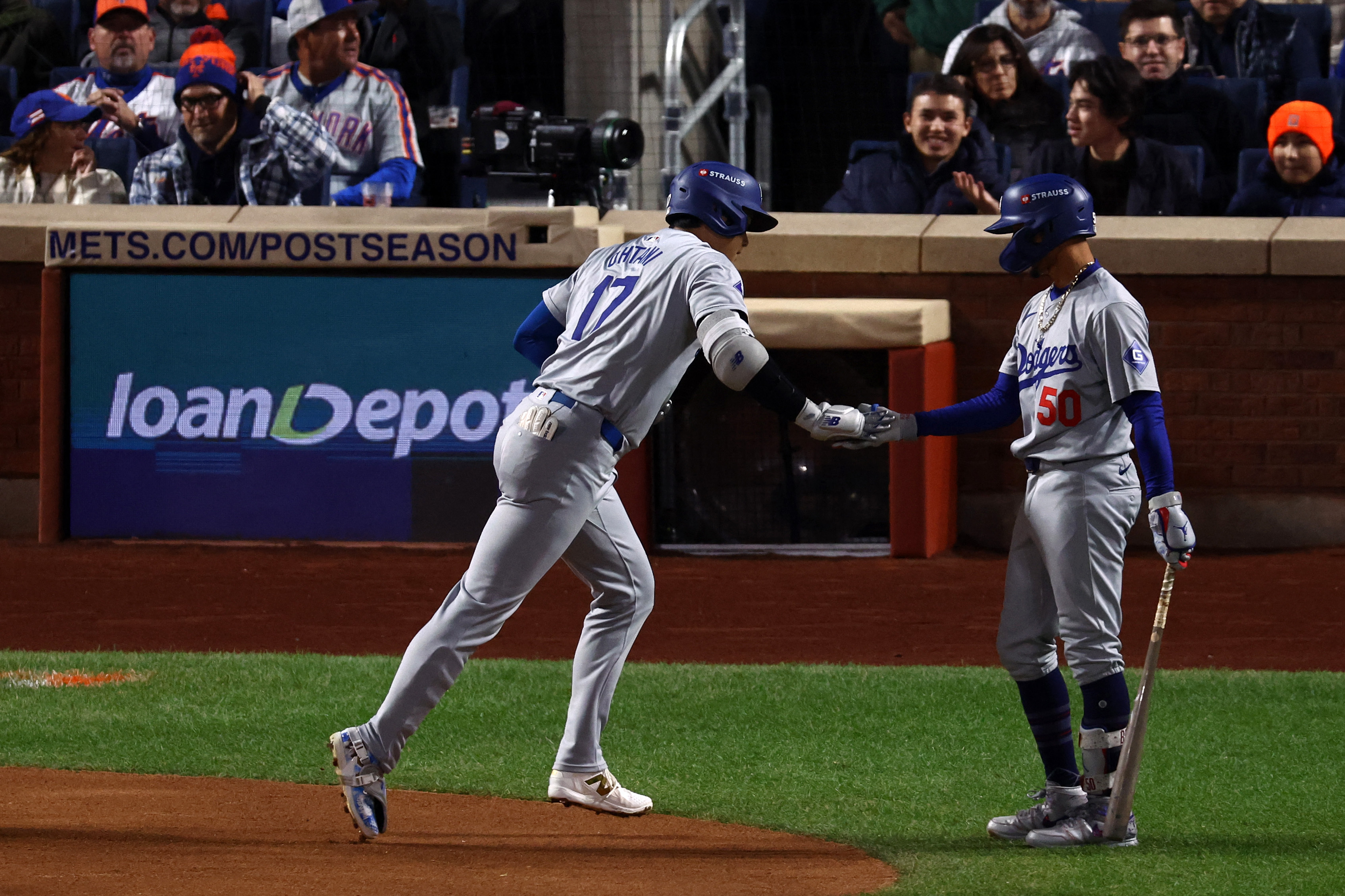 Mookie Betts (4 hits) guides Dodgers to 31 NLCS lead vs. Mets Reuters