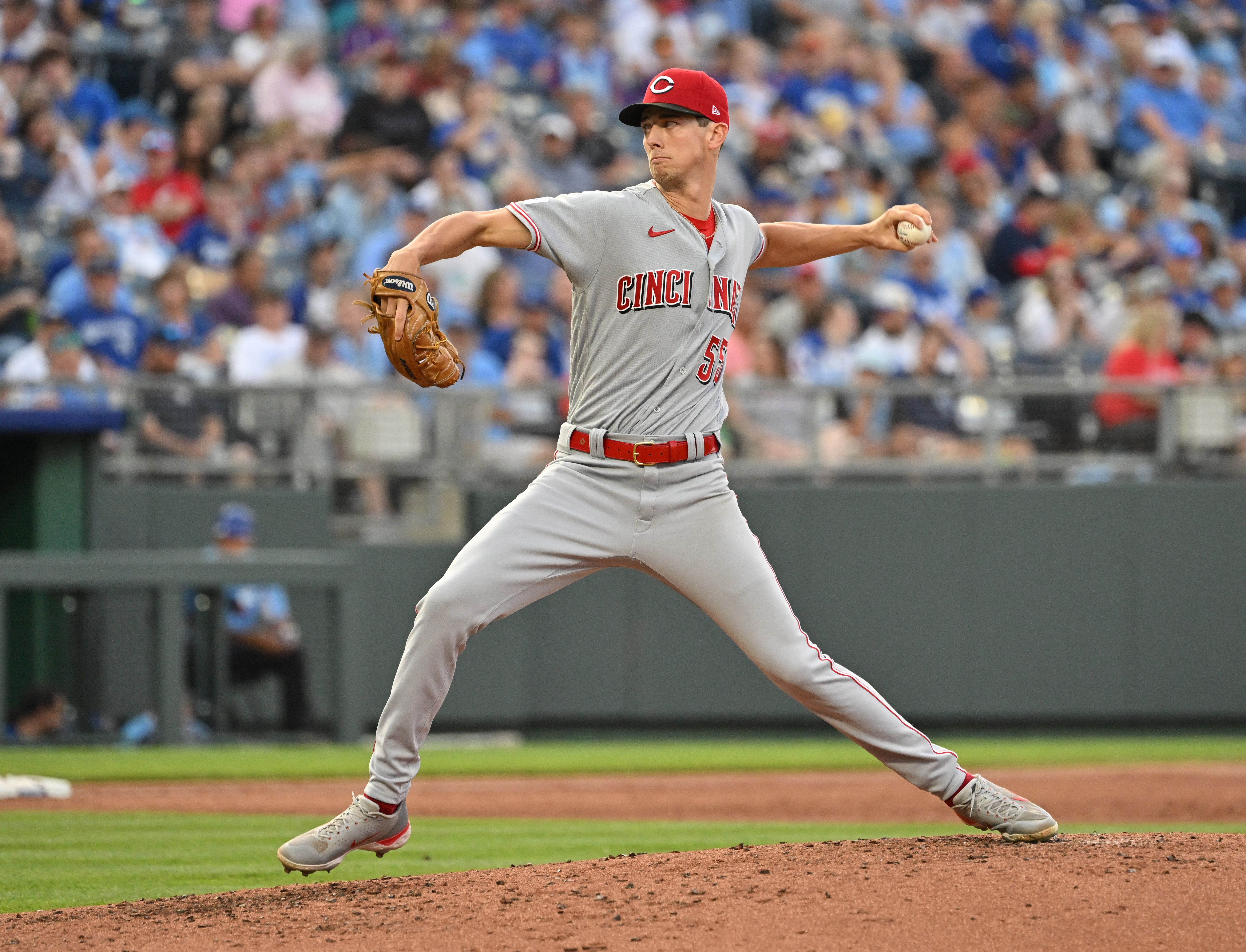 Big second inning leads Reds over reeling Royals