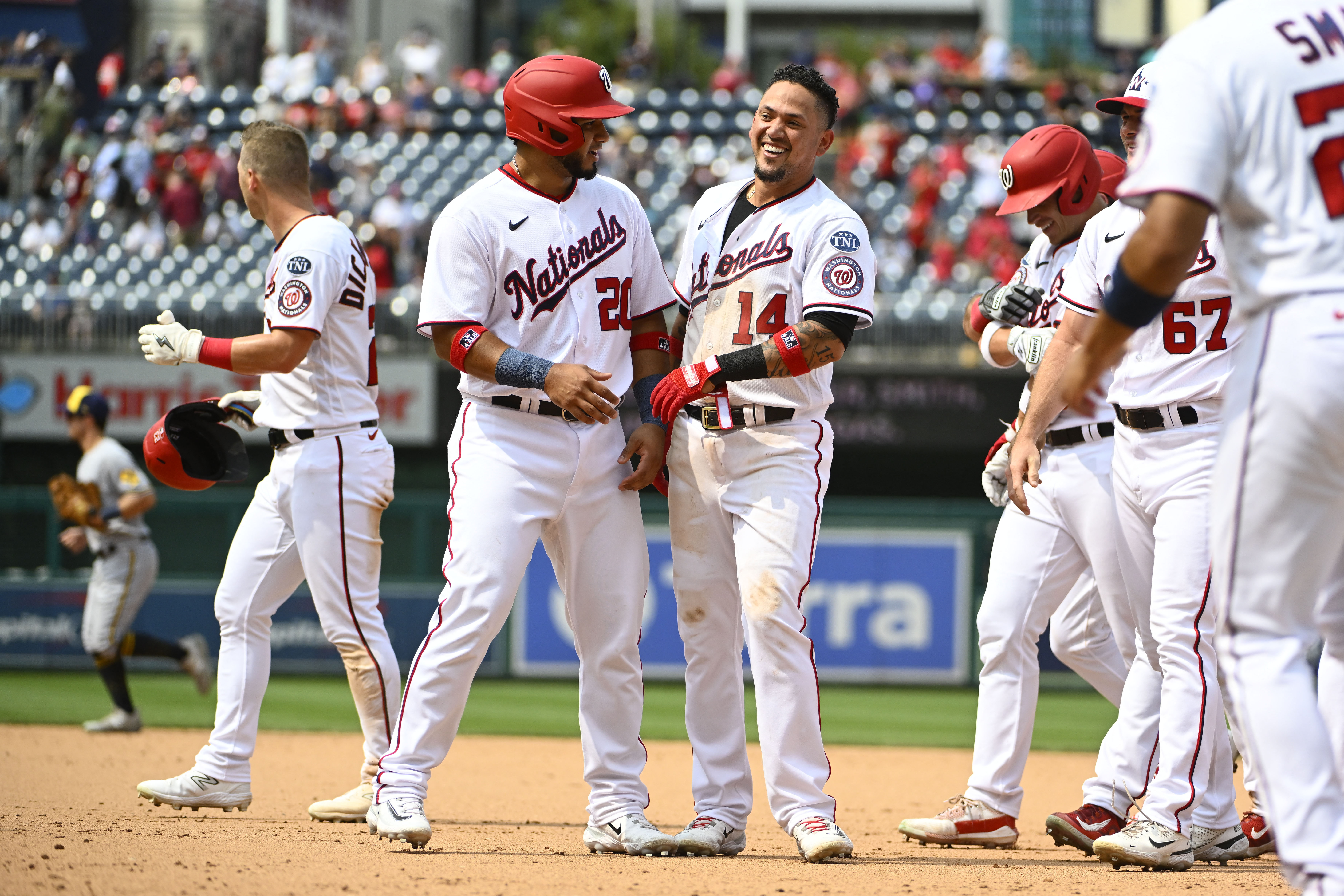 Nationals get help pulling off late rally vs. Brewers