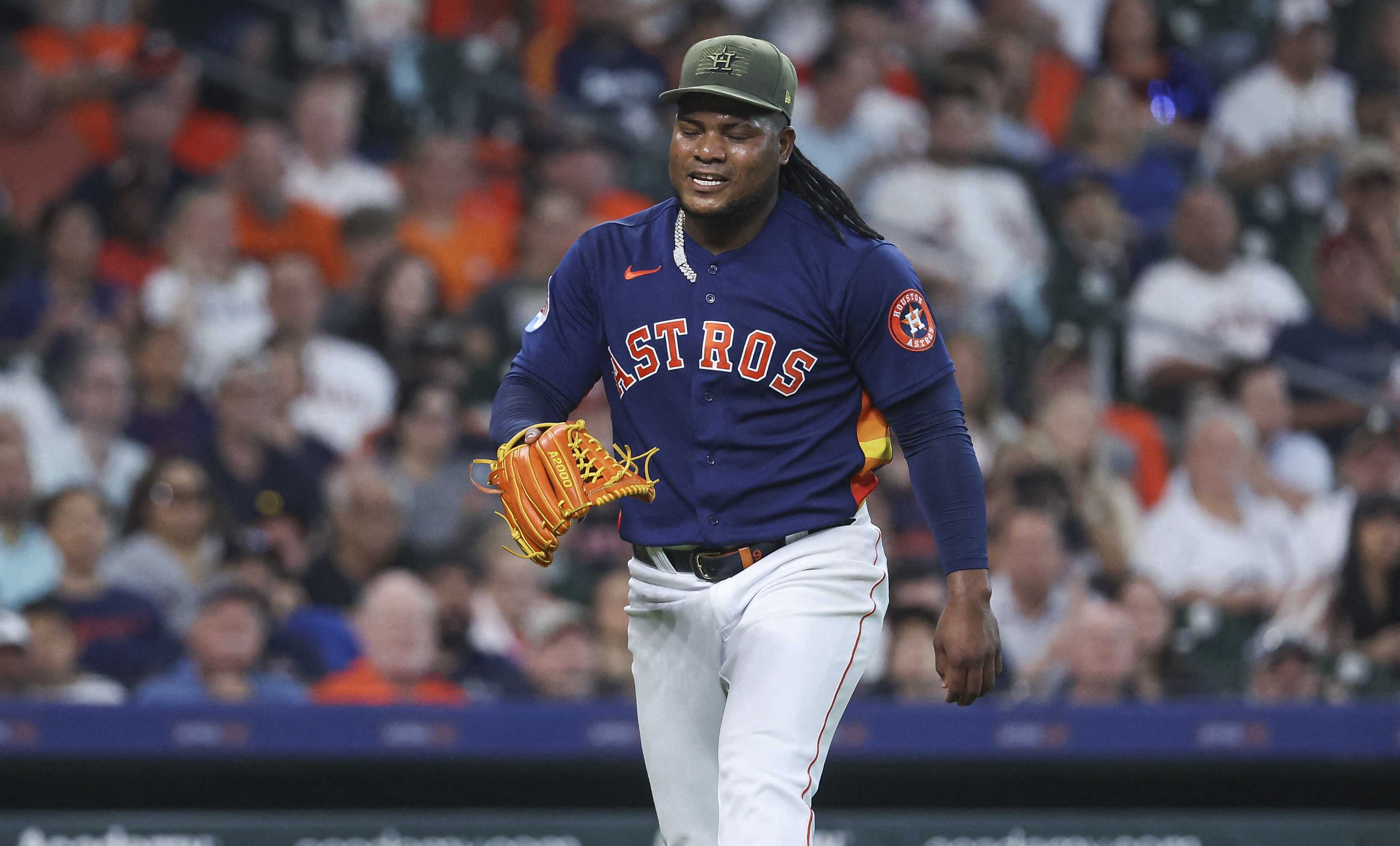 Framber Valdez dominates in Astros' tight win over Athletics