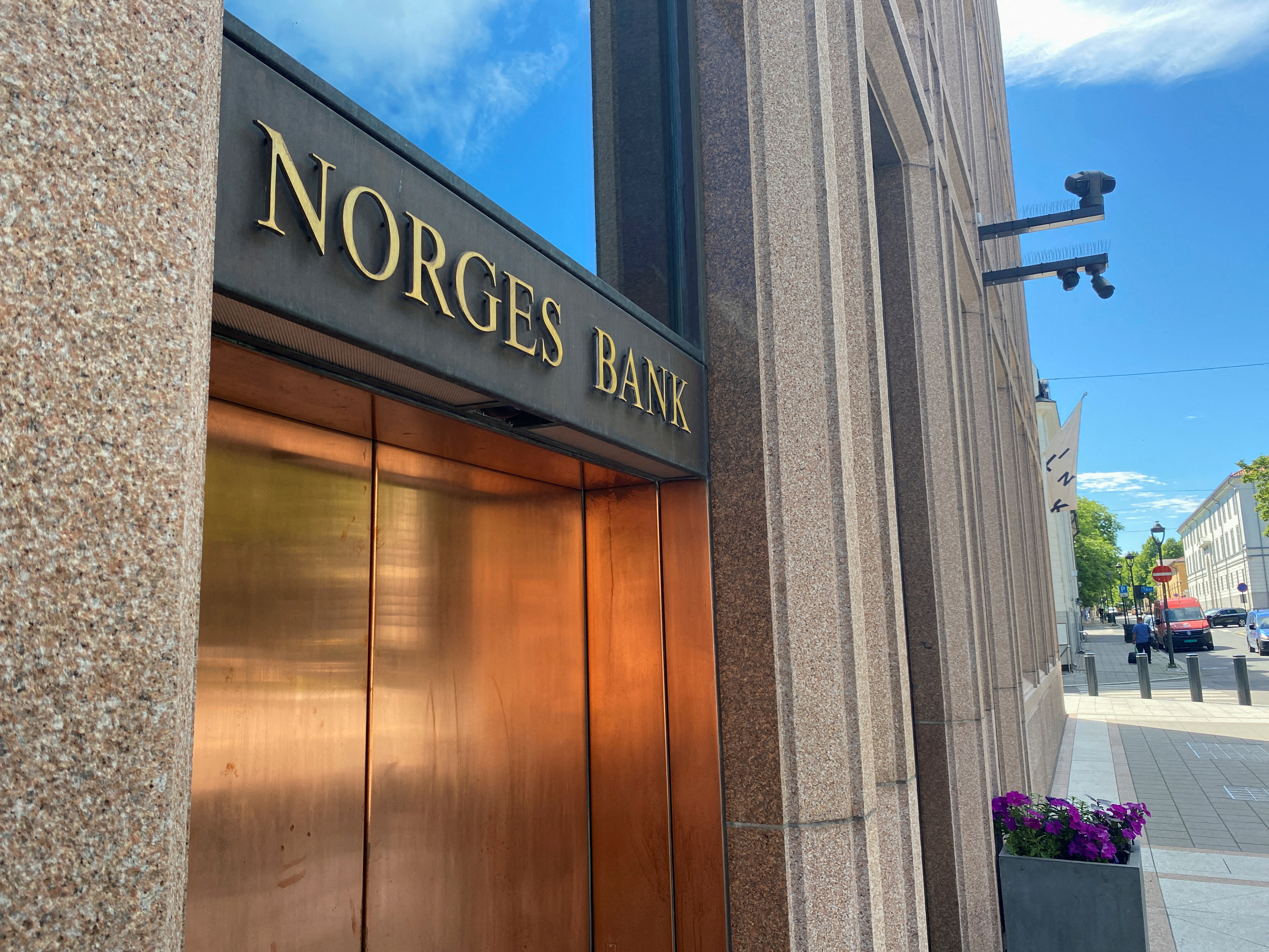 ノルウェー中銀総裁、当面の金利据え置き示唆　インフレ抑制で