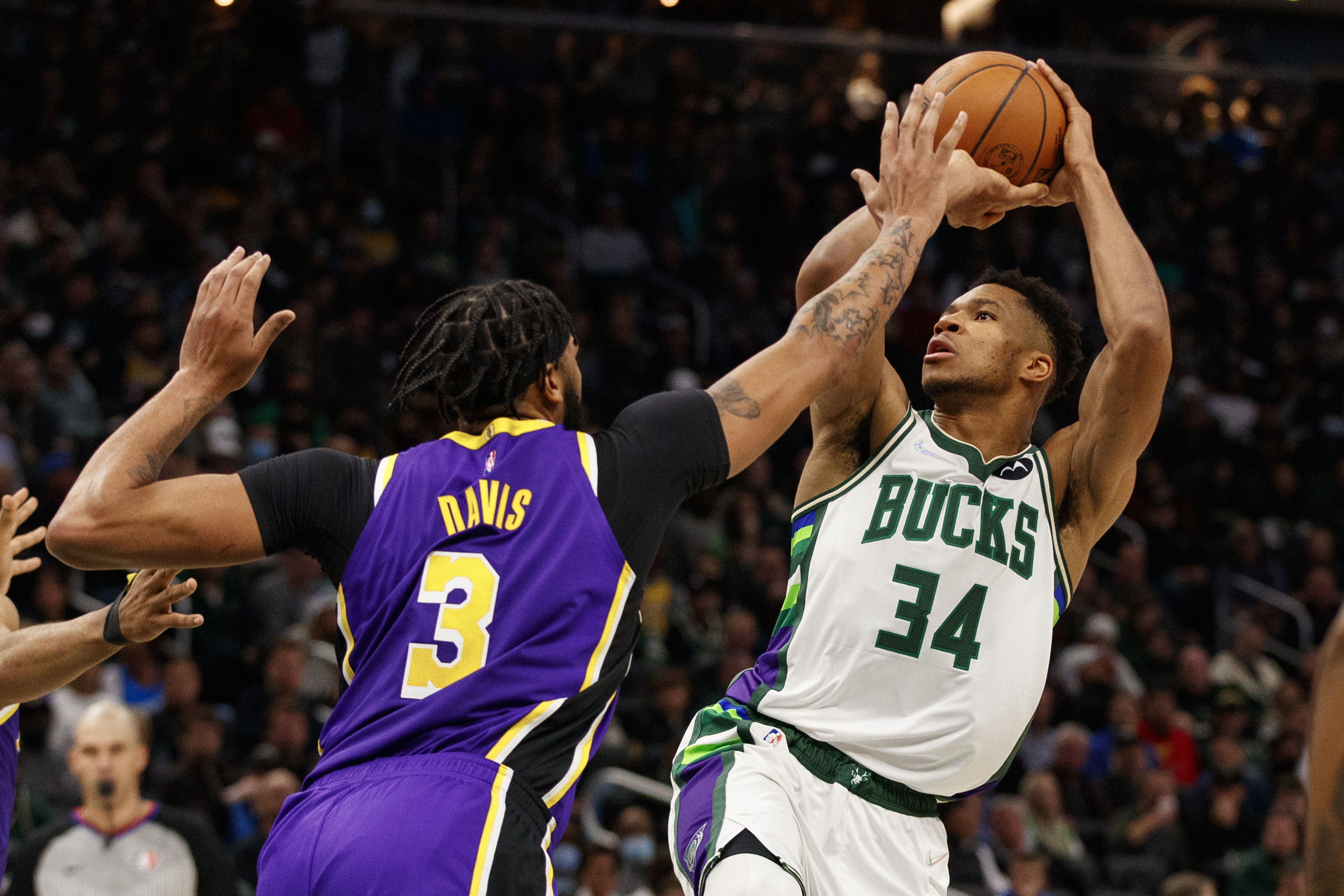 NBA roundup: Giannis Antetokounmpo buries season-high 47 in Bucks' win |  Reuters
