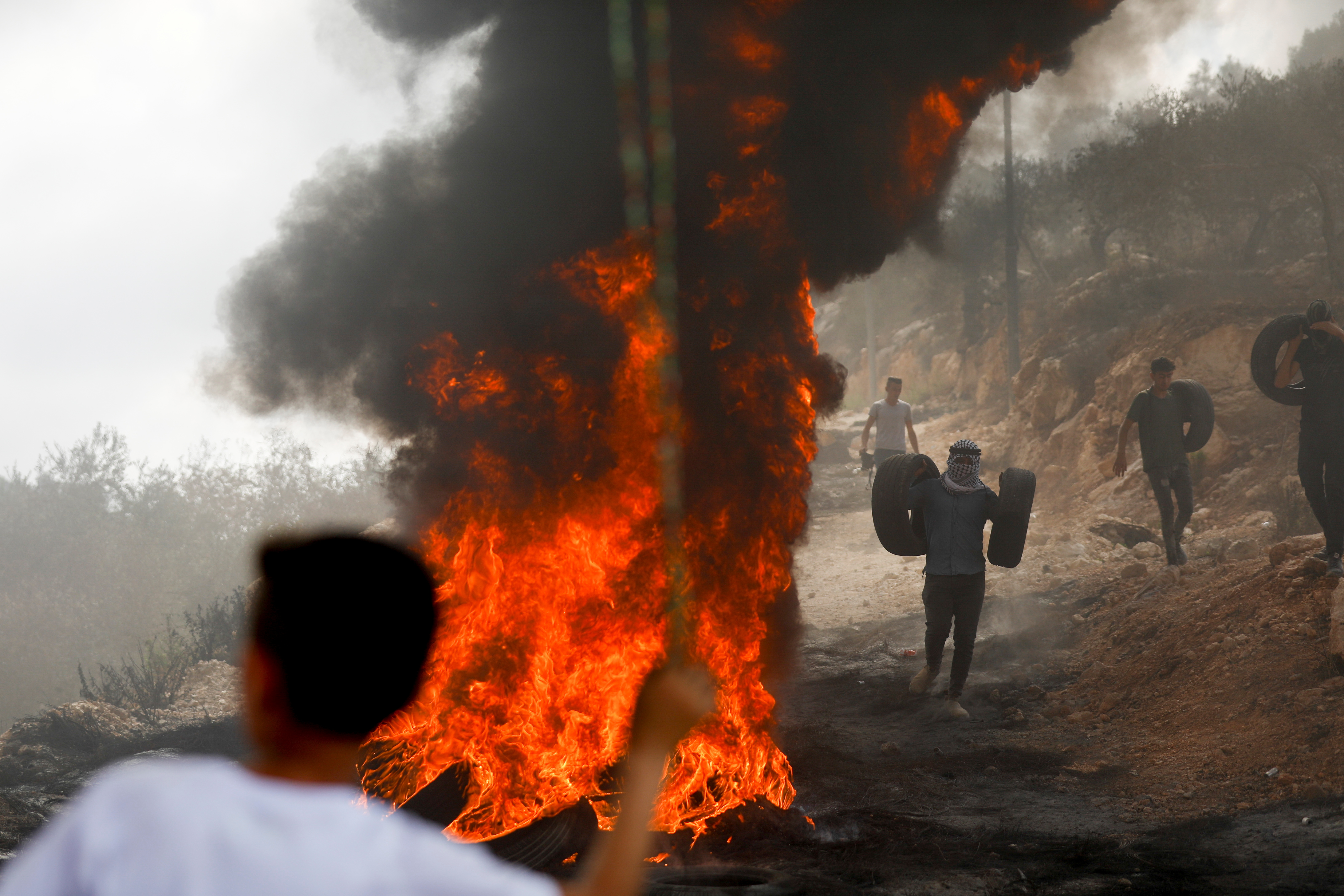 Israel catches two more escaped Palestinian militants, police say