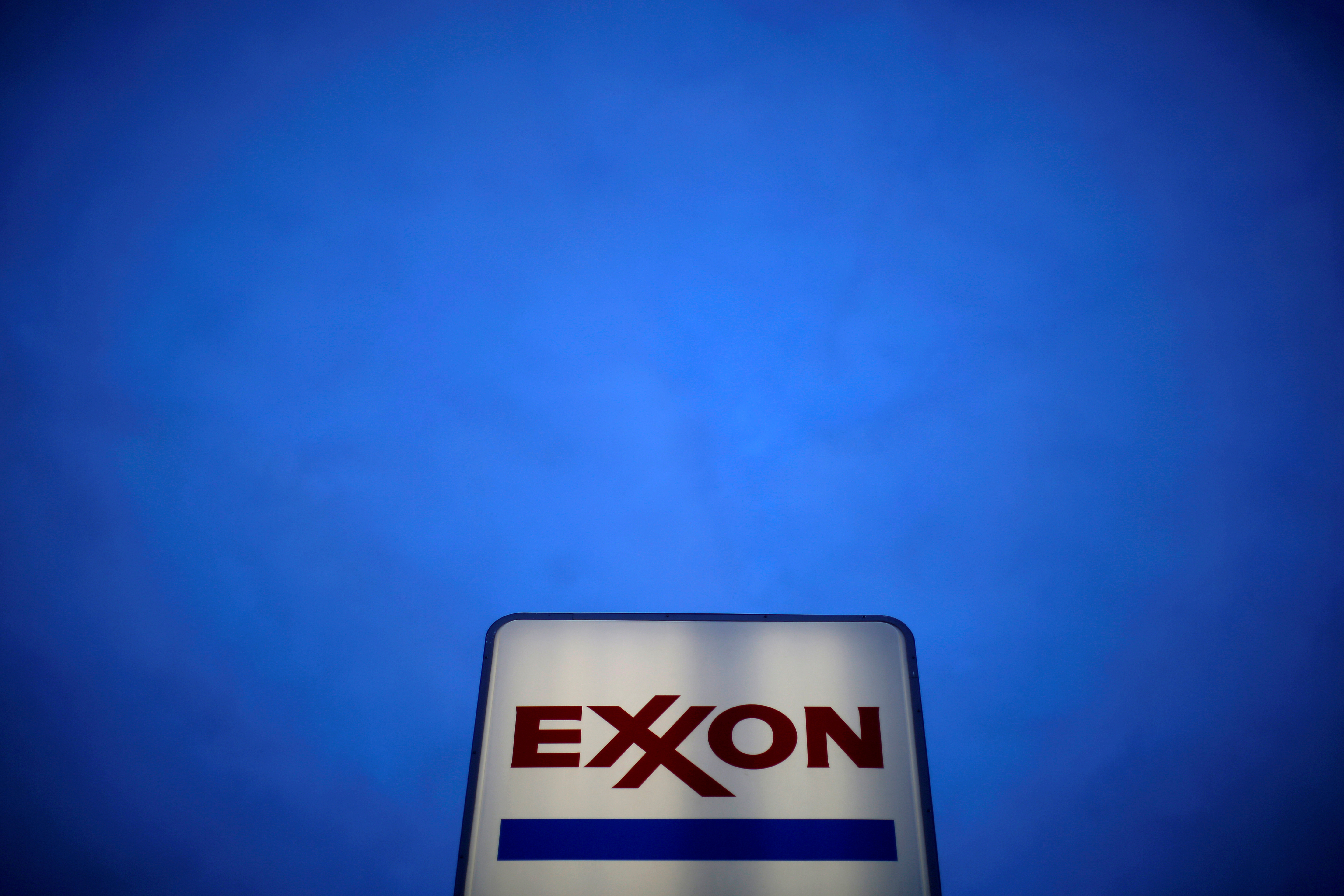 An Exxon sign is seen at a gas station in the Chicago suburb of Norridge, Illinois, U.S., October 27, 2016. REUTERS/Jim Young