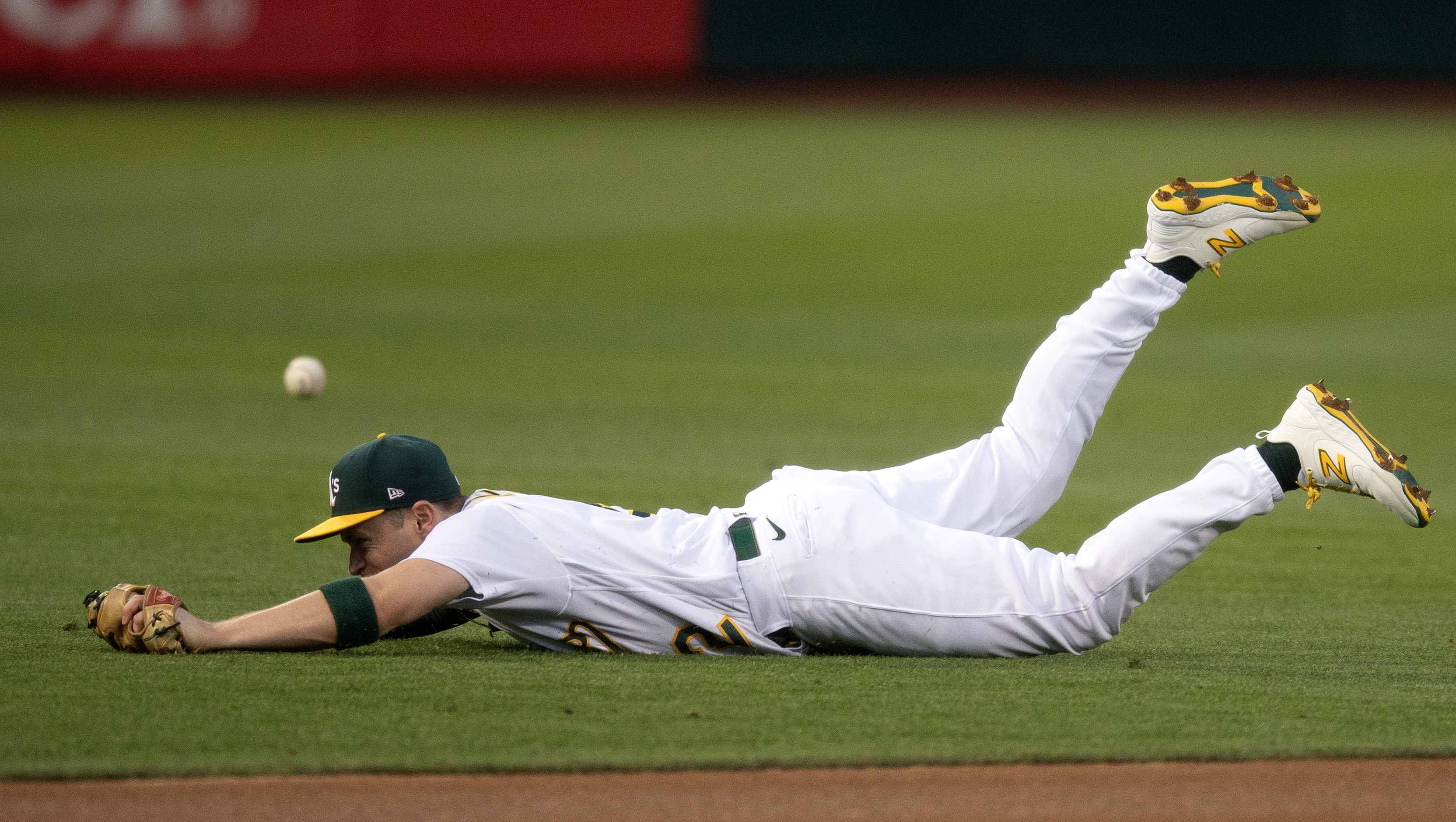 Padres pound A's in Bob Melvin's return to Oakland