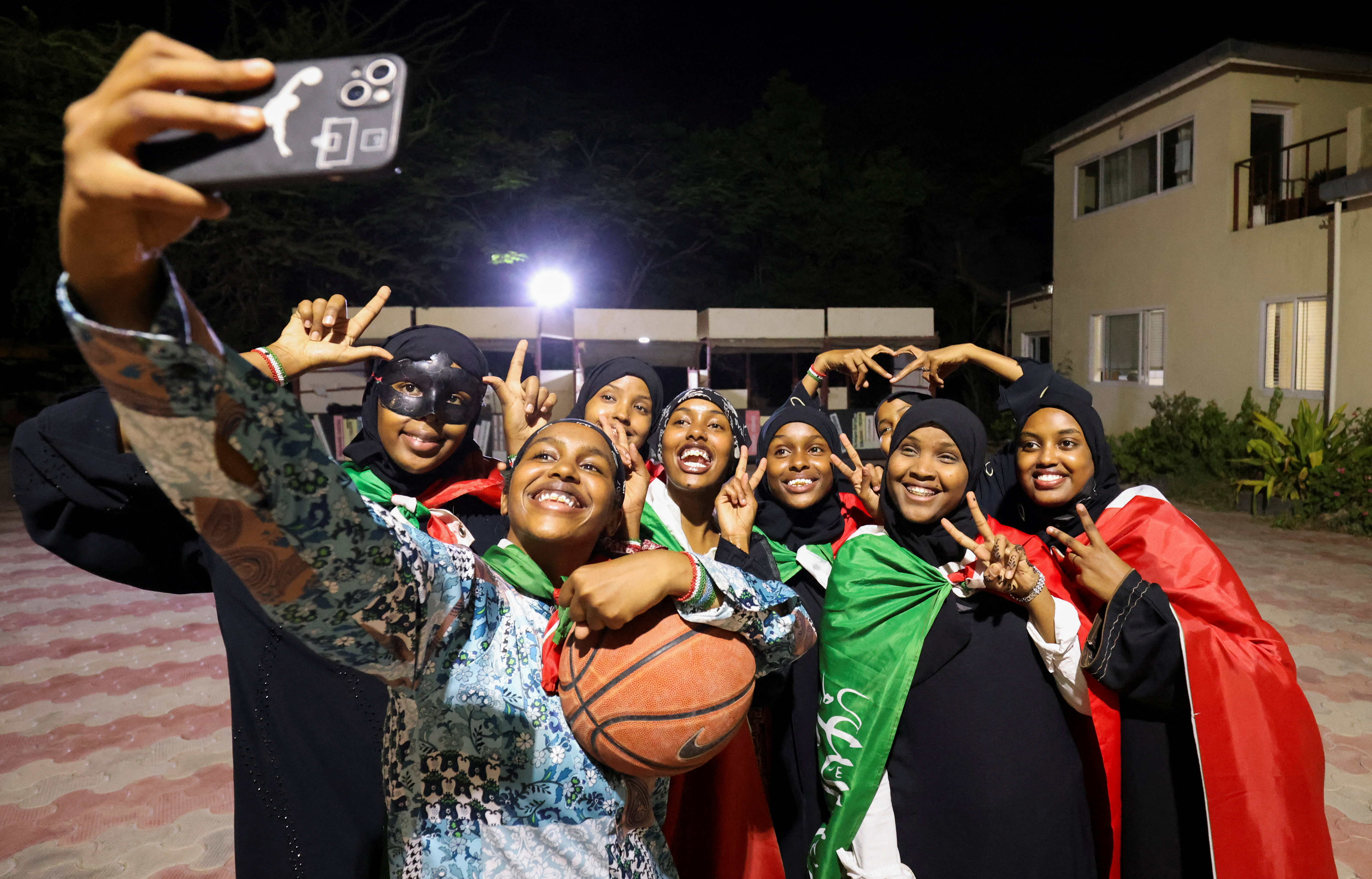 Somaliland's first all girls basketball team playing for their independence