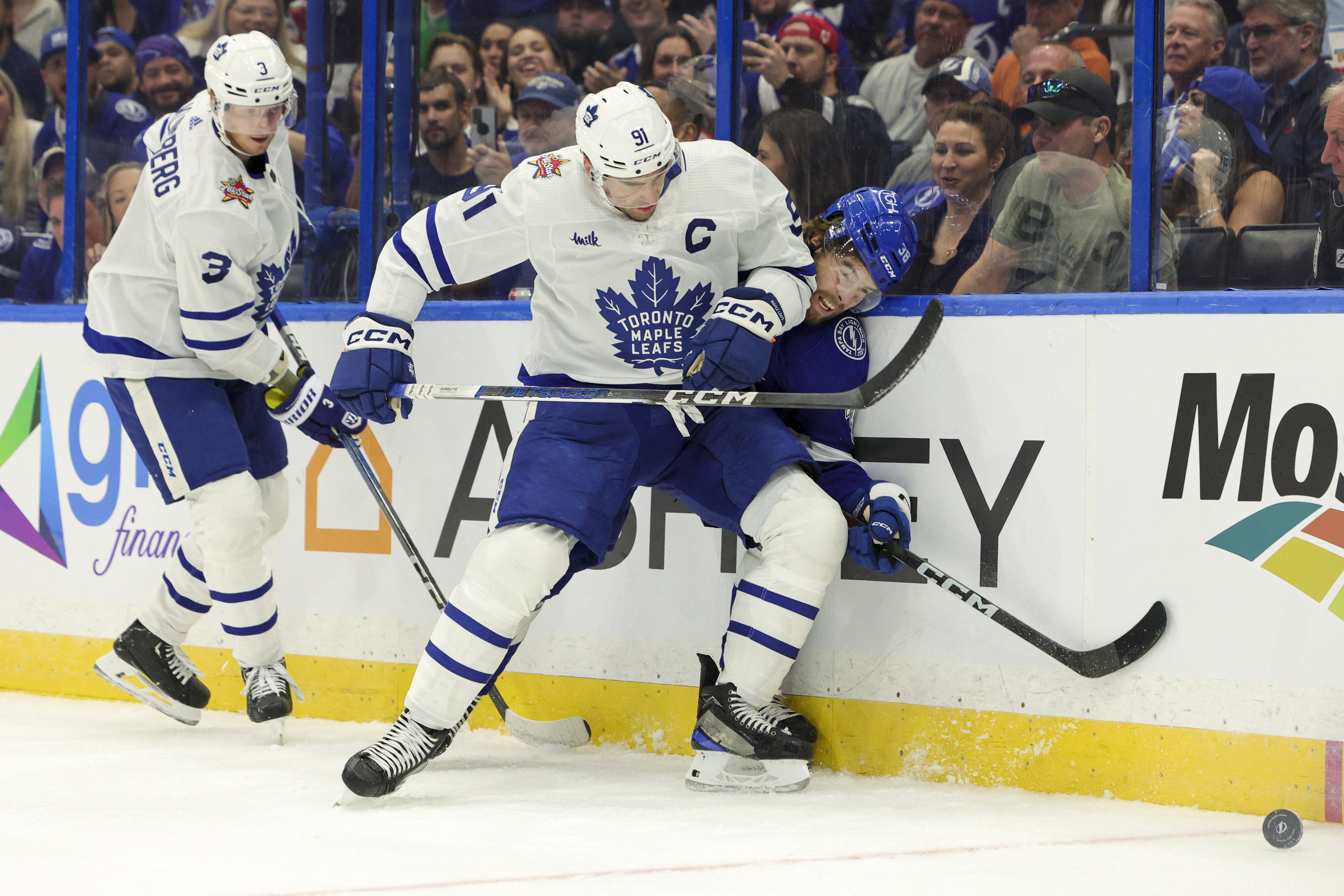 Tavares scores in OT as Maple Leafs rally late to beat Lightning 4