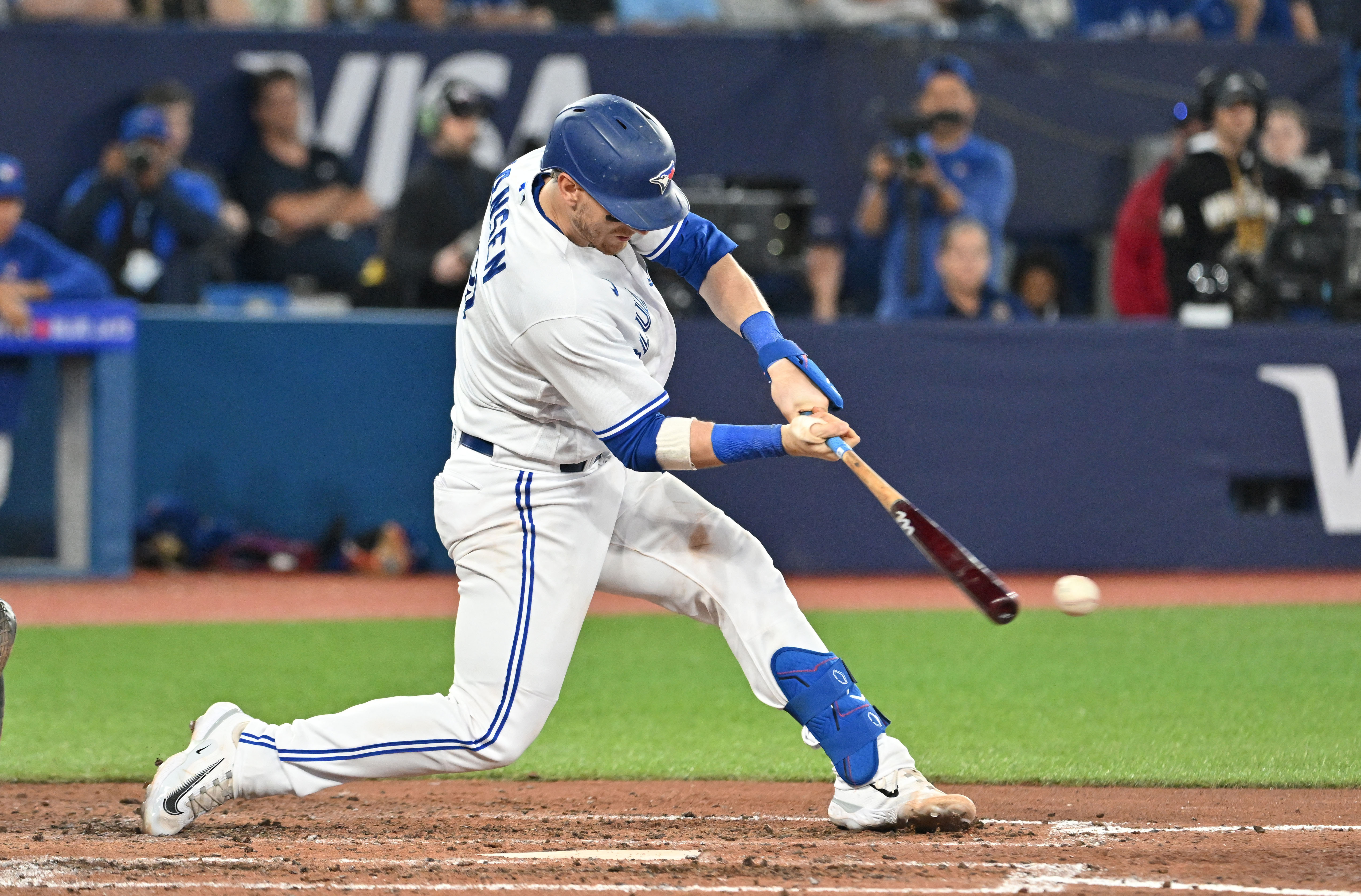 Blue Jays surge past Rays with four-run sixth