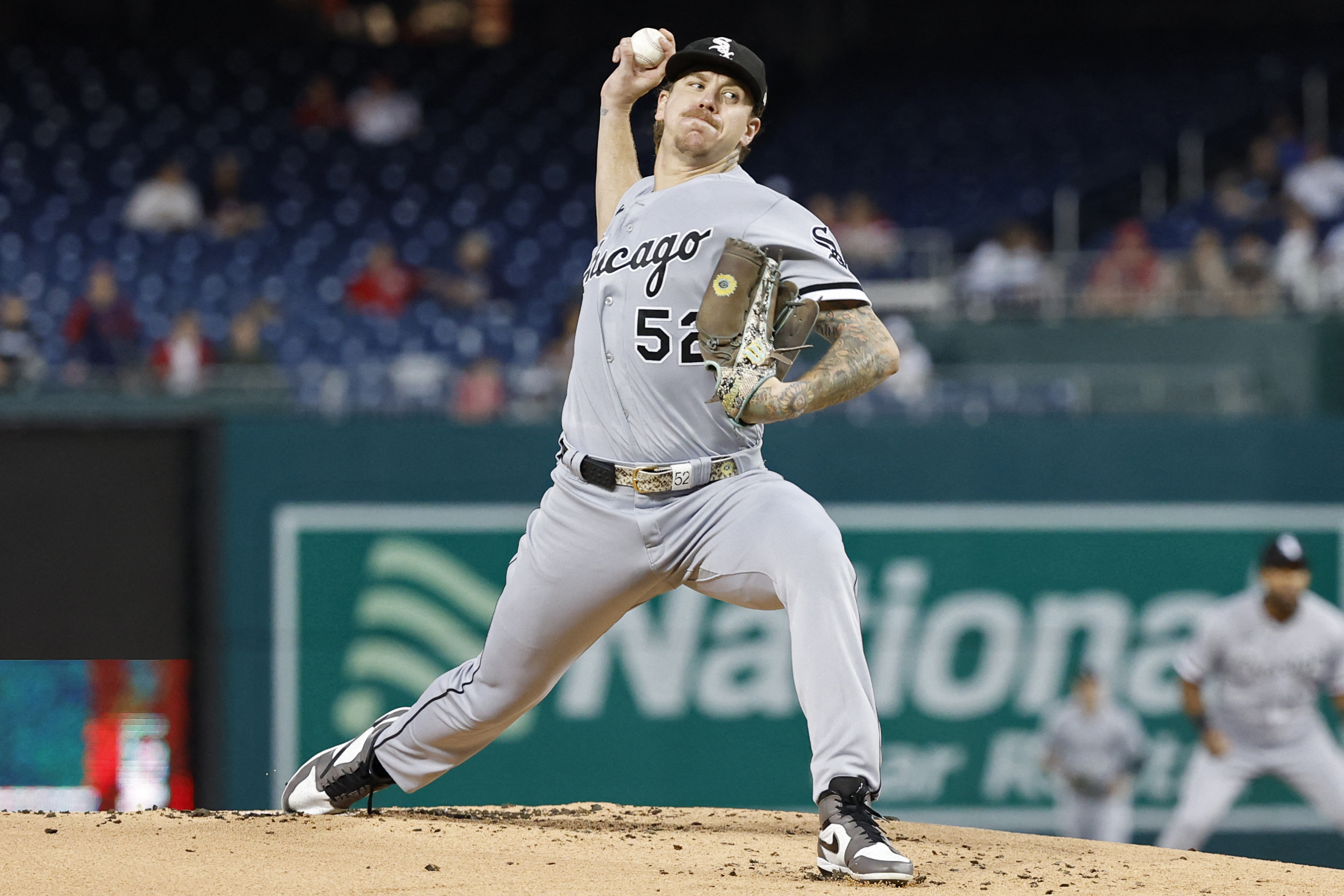 Mike Clevinger pitches a 6-hitter as the White Sox beat the Nationals 6-1