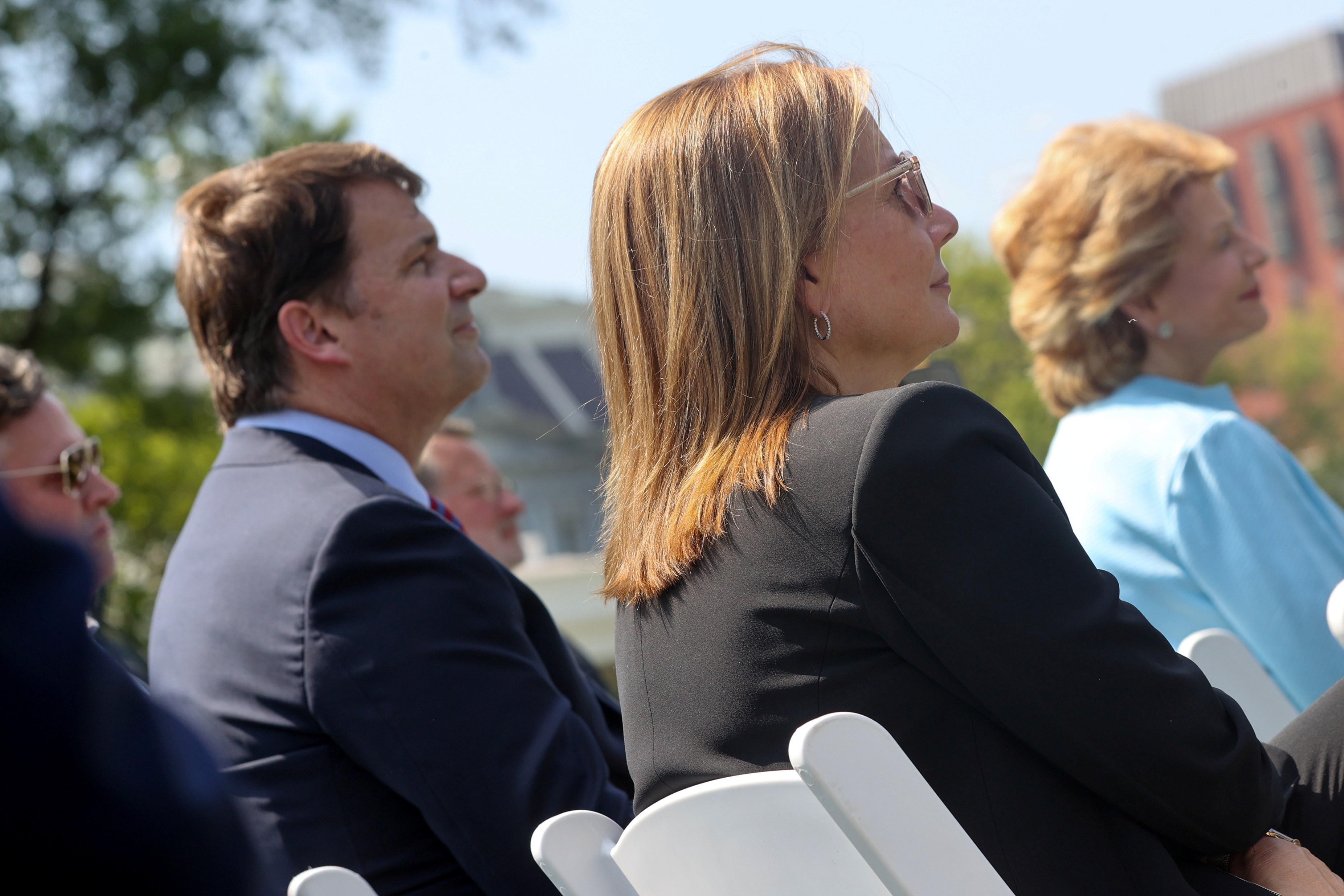 Detroit Three CEOs, Tesla VP asked to testify at US Senate hearing | Reuters