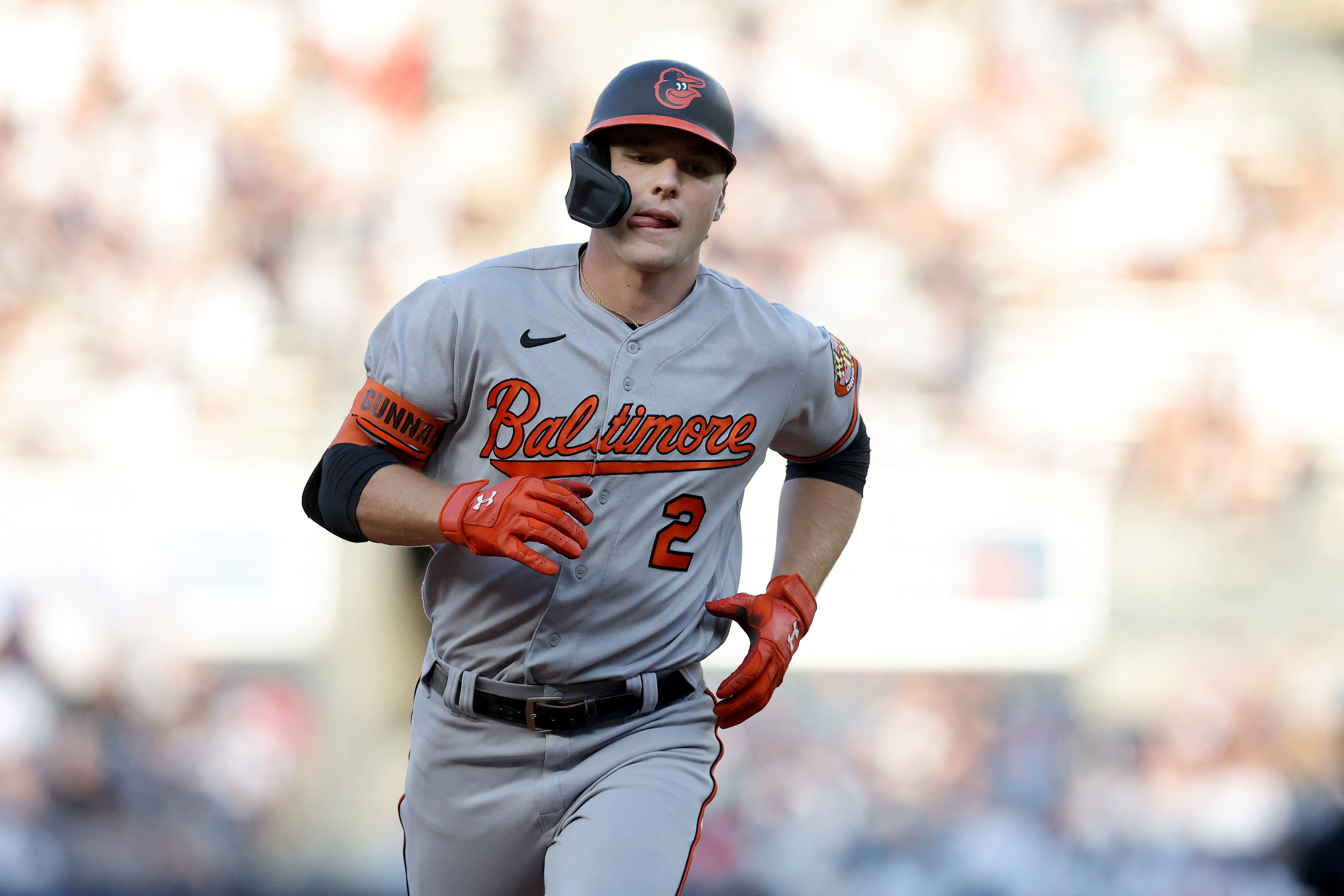 Henderson's 2 homer, 5 RBI night leads Orioles to 14-1 rout of