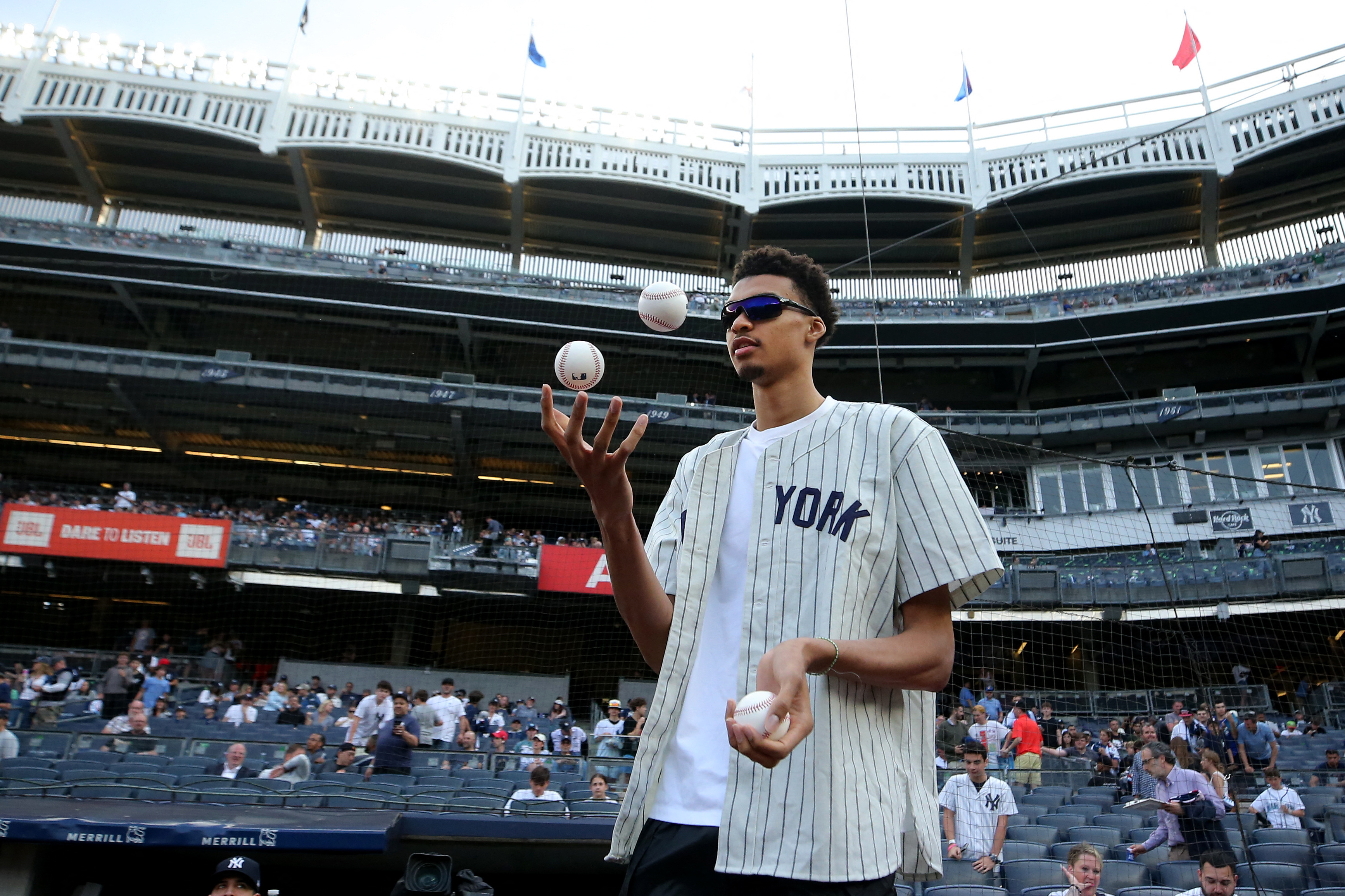 An Inside Look of a New York Yankees Game From a Suite