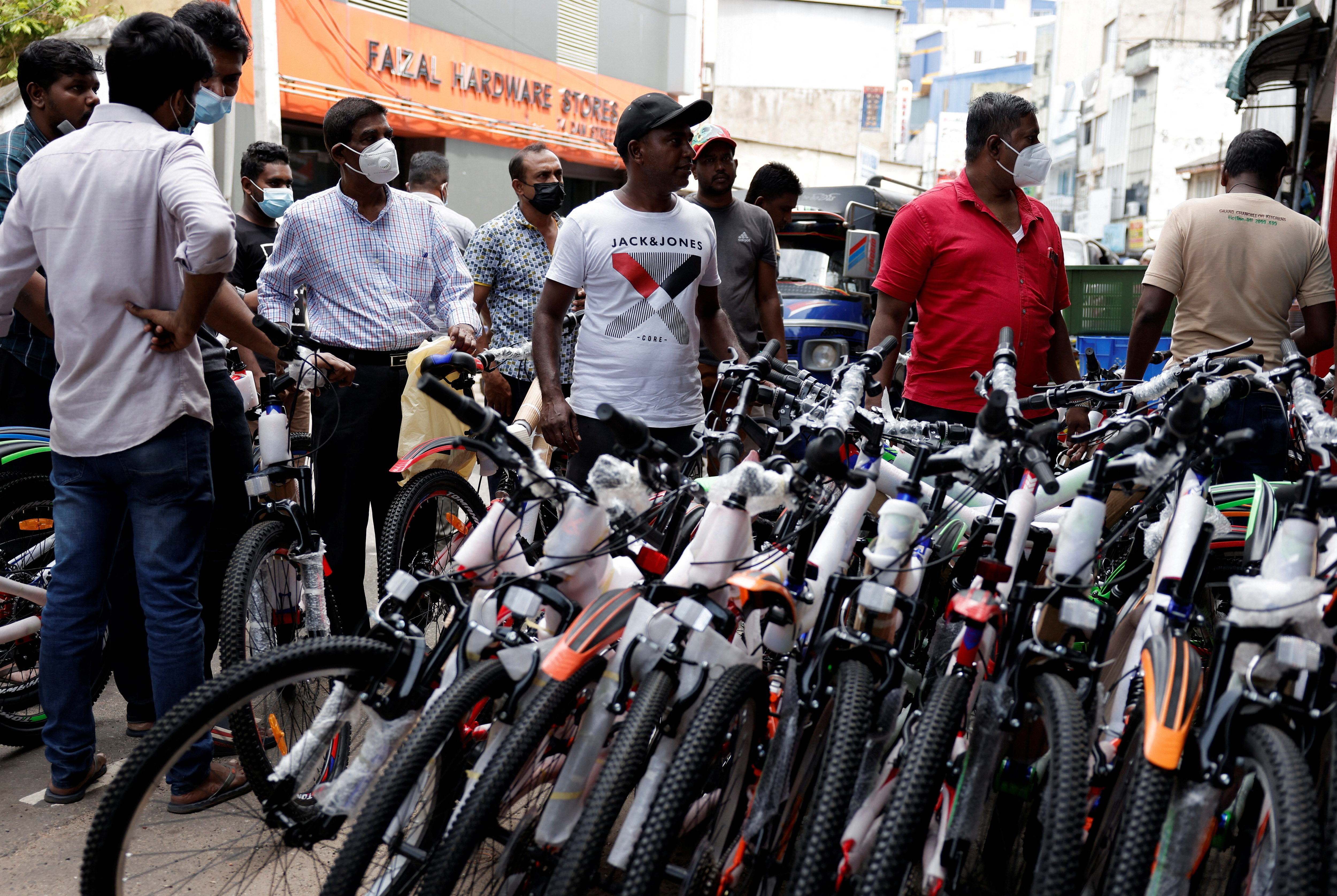 Sri Lankans turn to bicycles as fuel crisis worsens