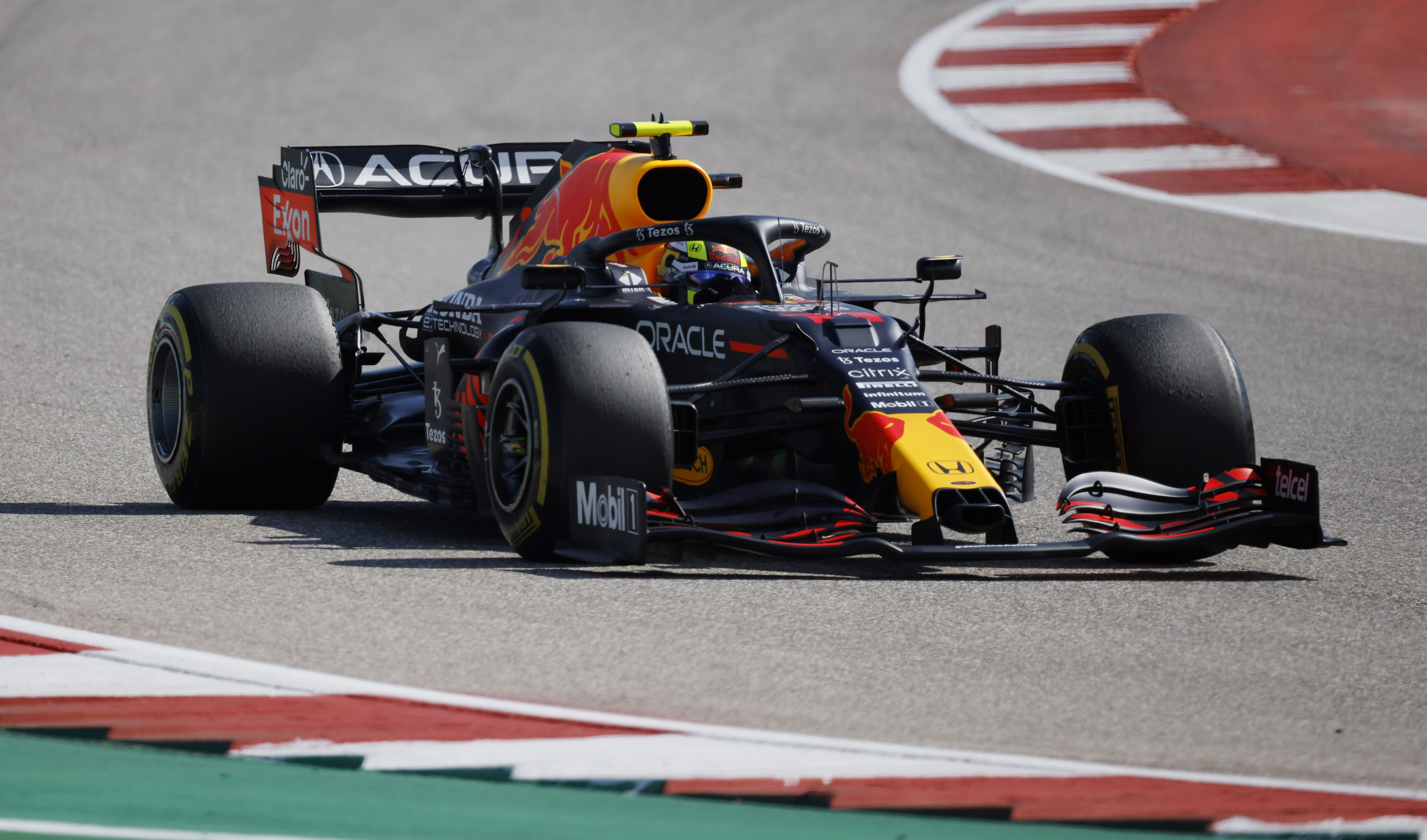 Verstappen off Hamilton double his F1 lead | Reuters