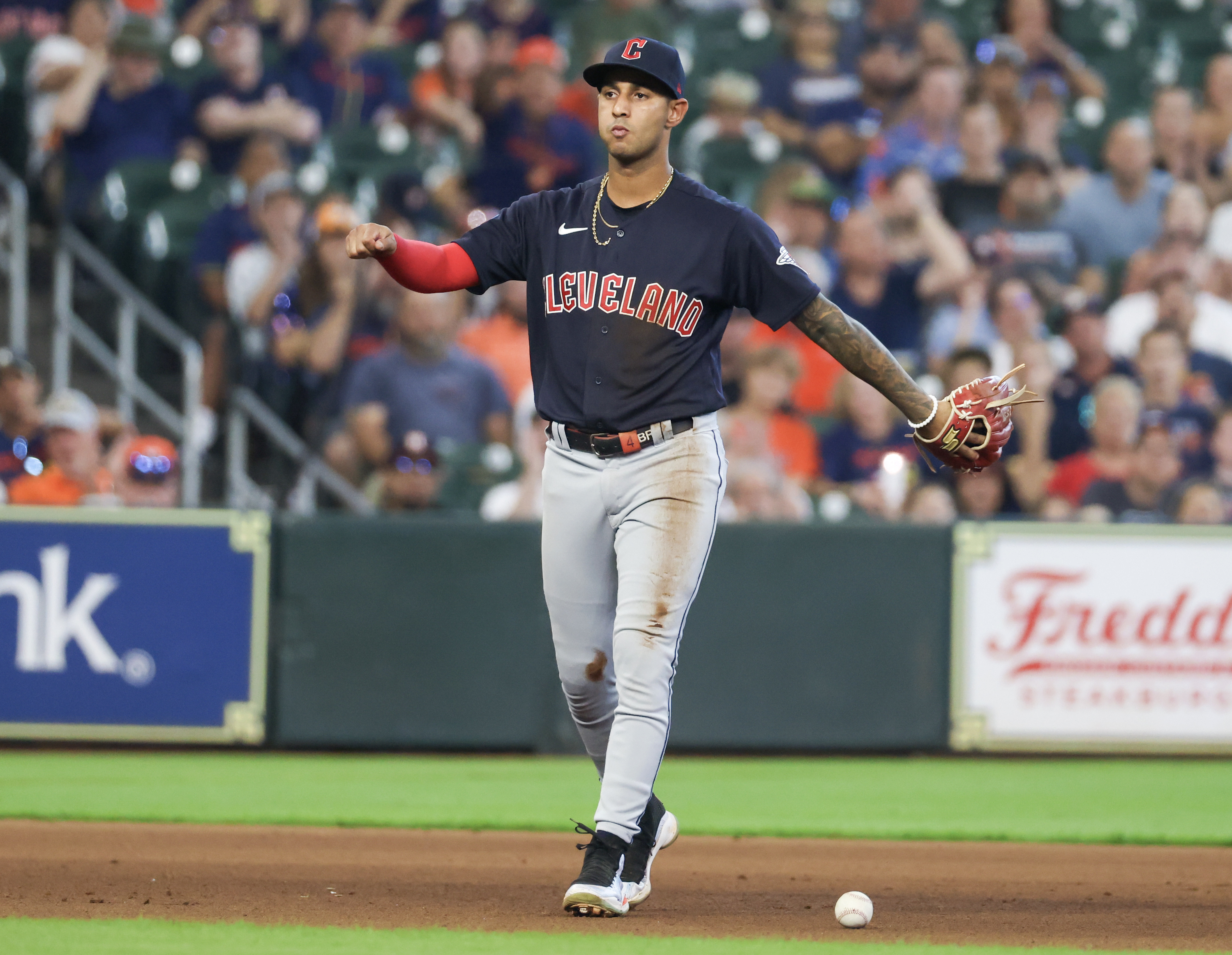 McCormick homers twice to give Astros 3-2 win over Guardians, series sweep  - ABC News