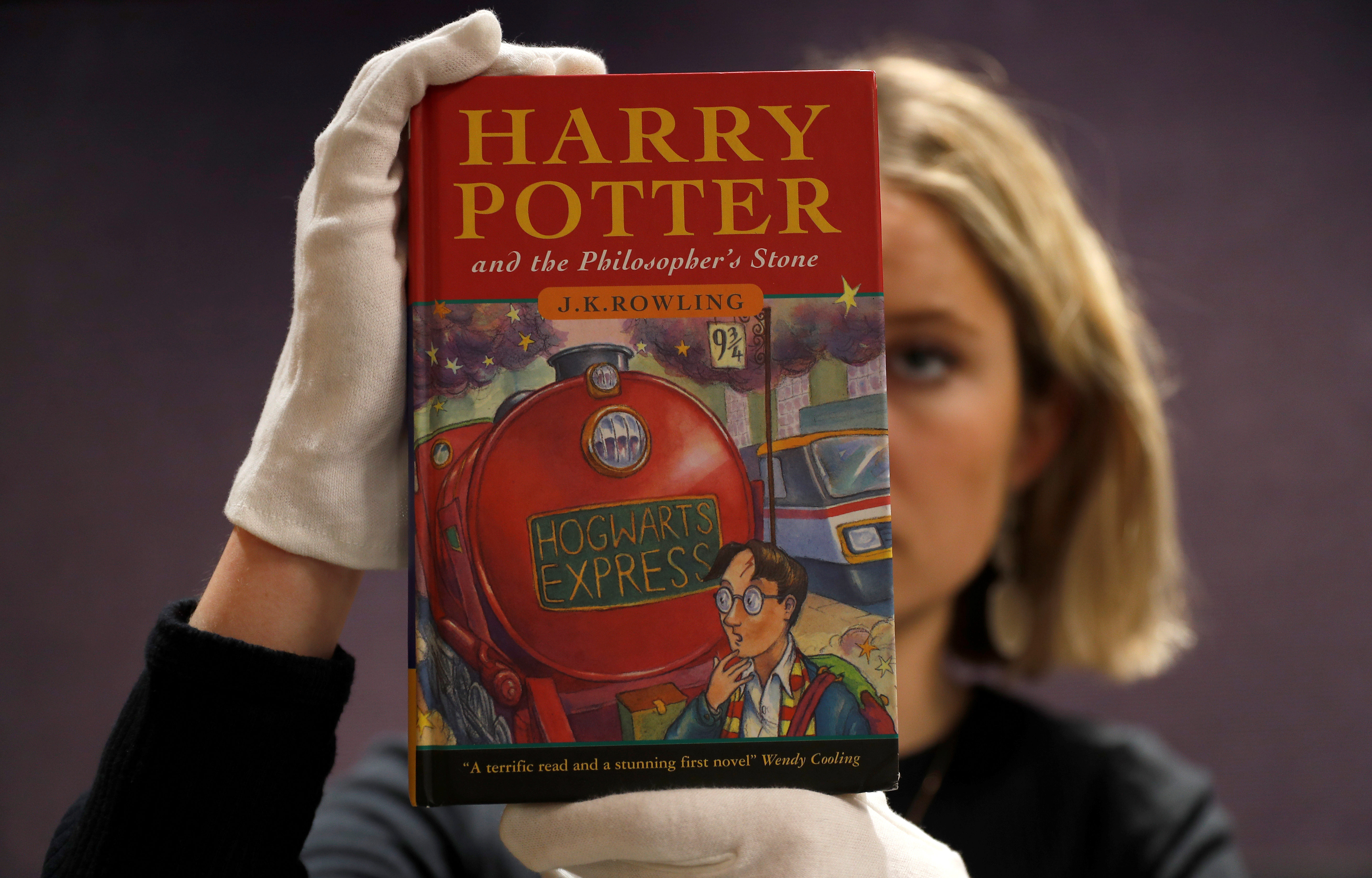 Harry Potter – Friends & Foes: A Movie Scrapbook: : Warner Bros.:  Bloomsbury Children's Books
