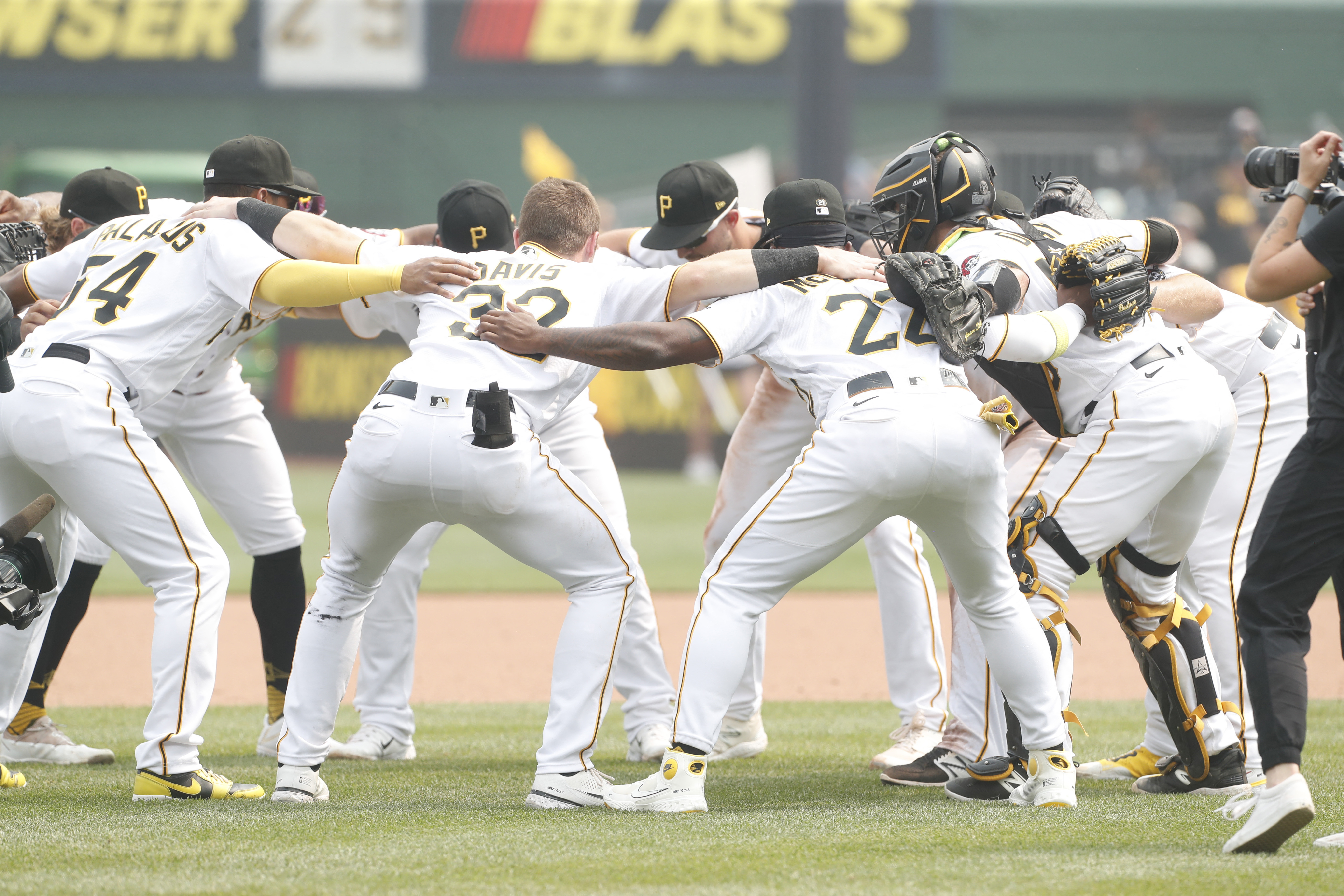 Pittsburgh Pirates 9 San Diego Padres 4 - June 27, 2023