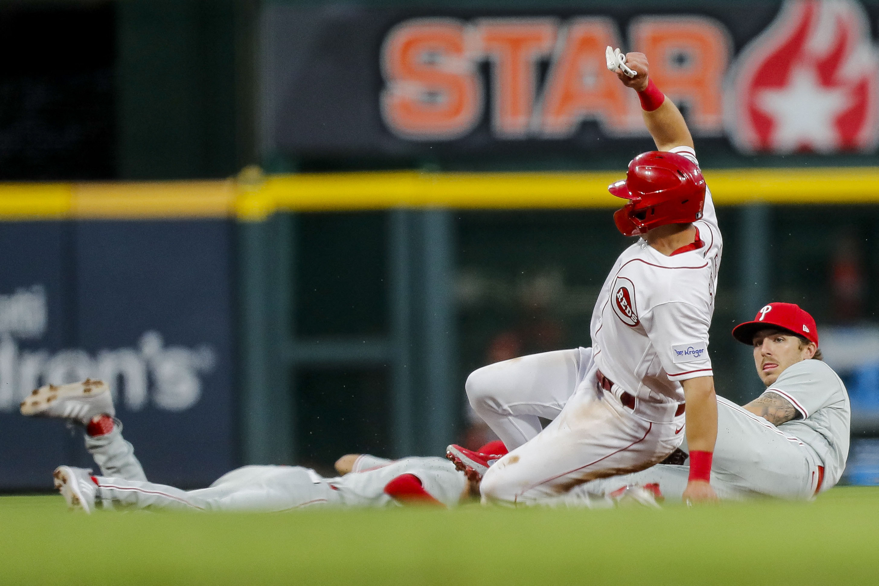 Myers helps Reds win 6-2 over Phillies