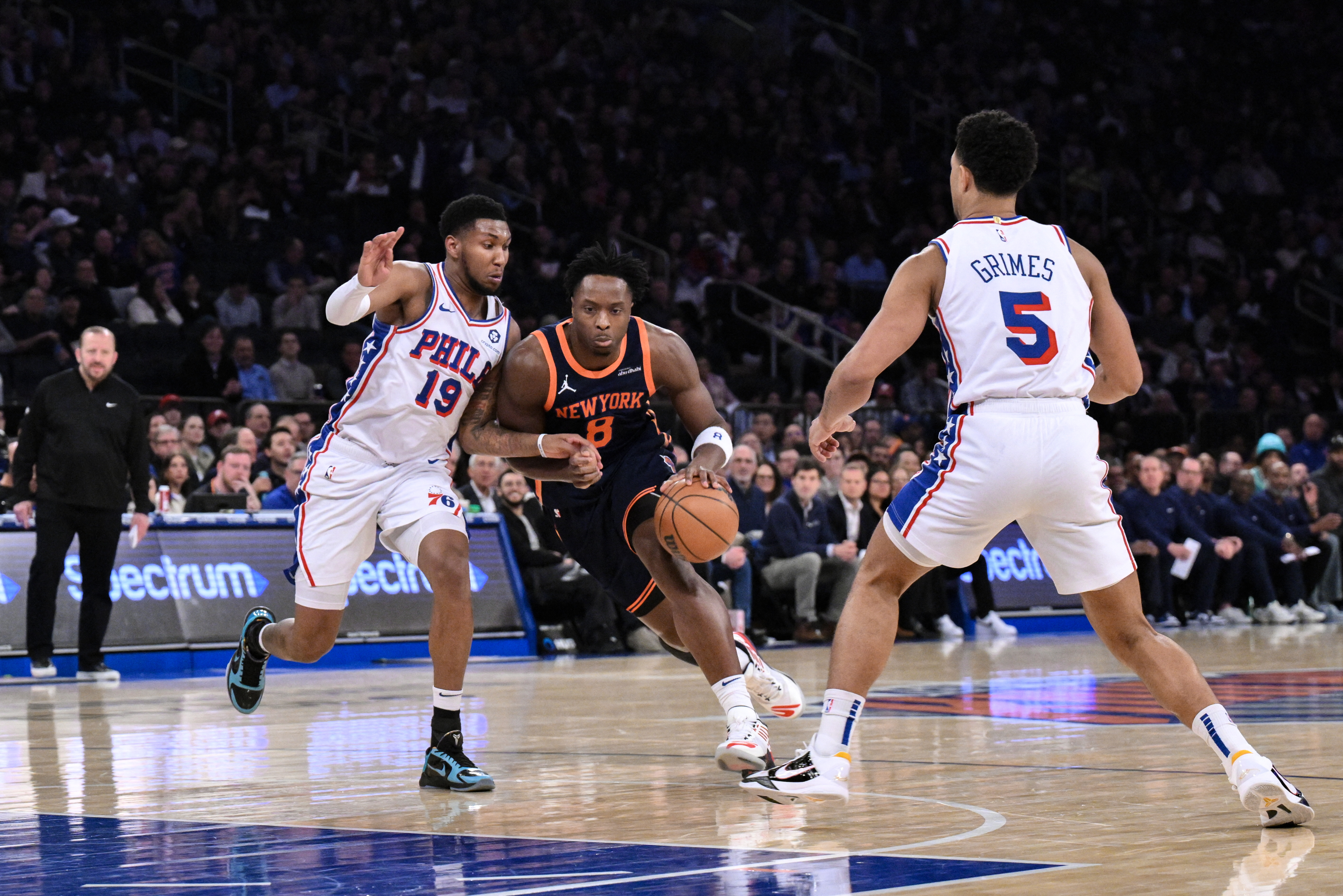 Knicks finish off 4-game season sweep of lowly 76ers | Reuters