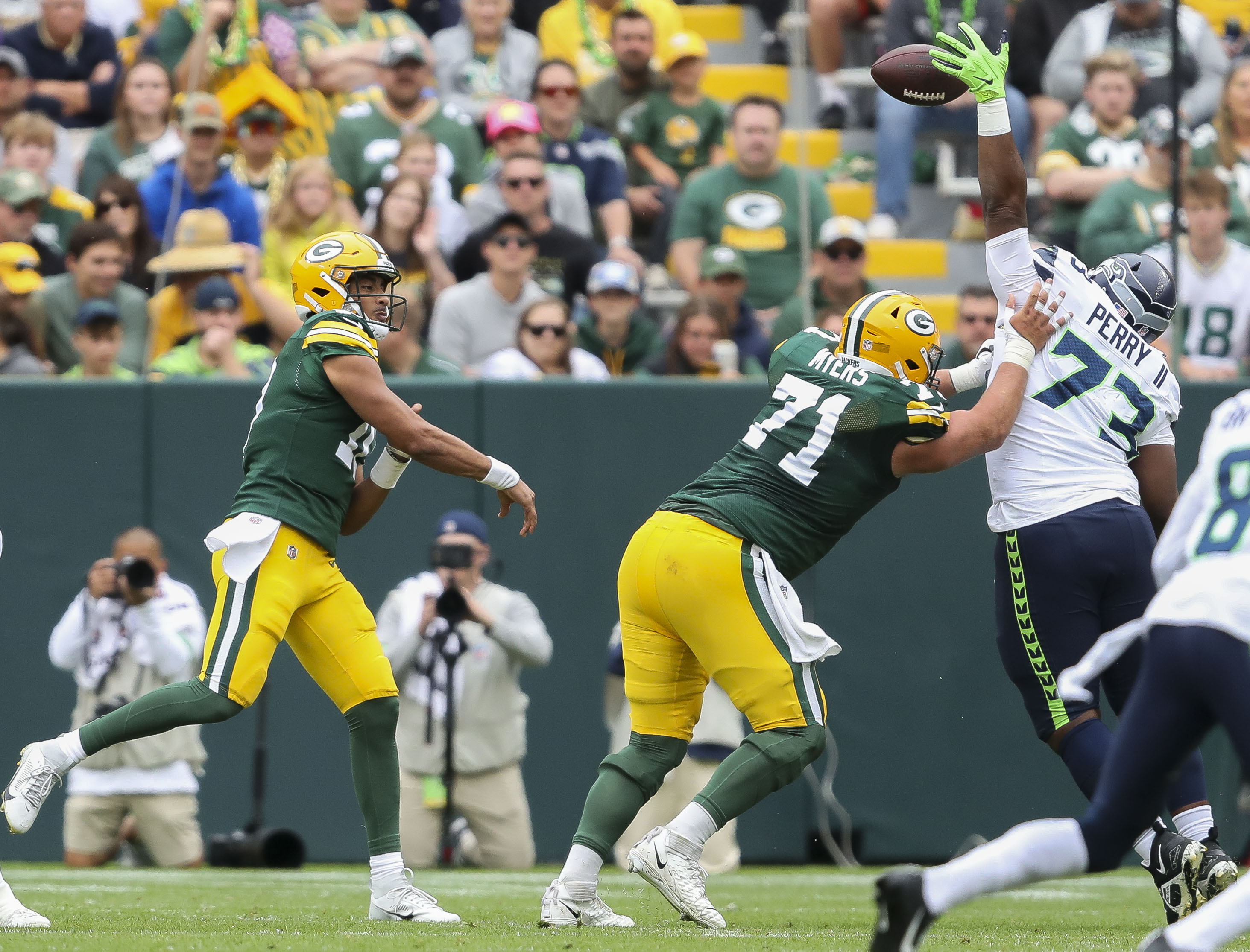 Aaron Rodgers throws TD pass in Jets' preseason debut vs. Giants