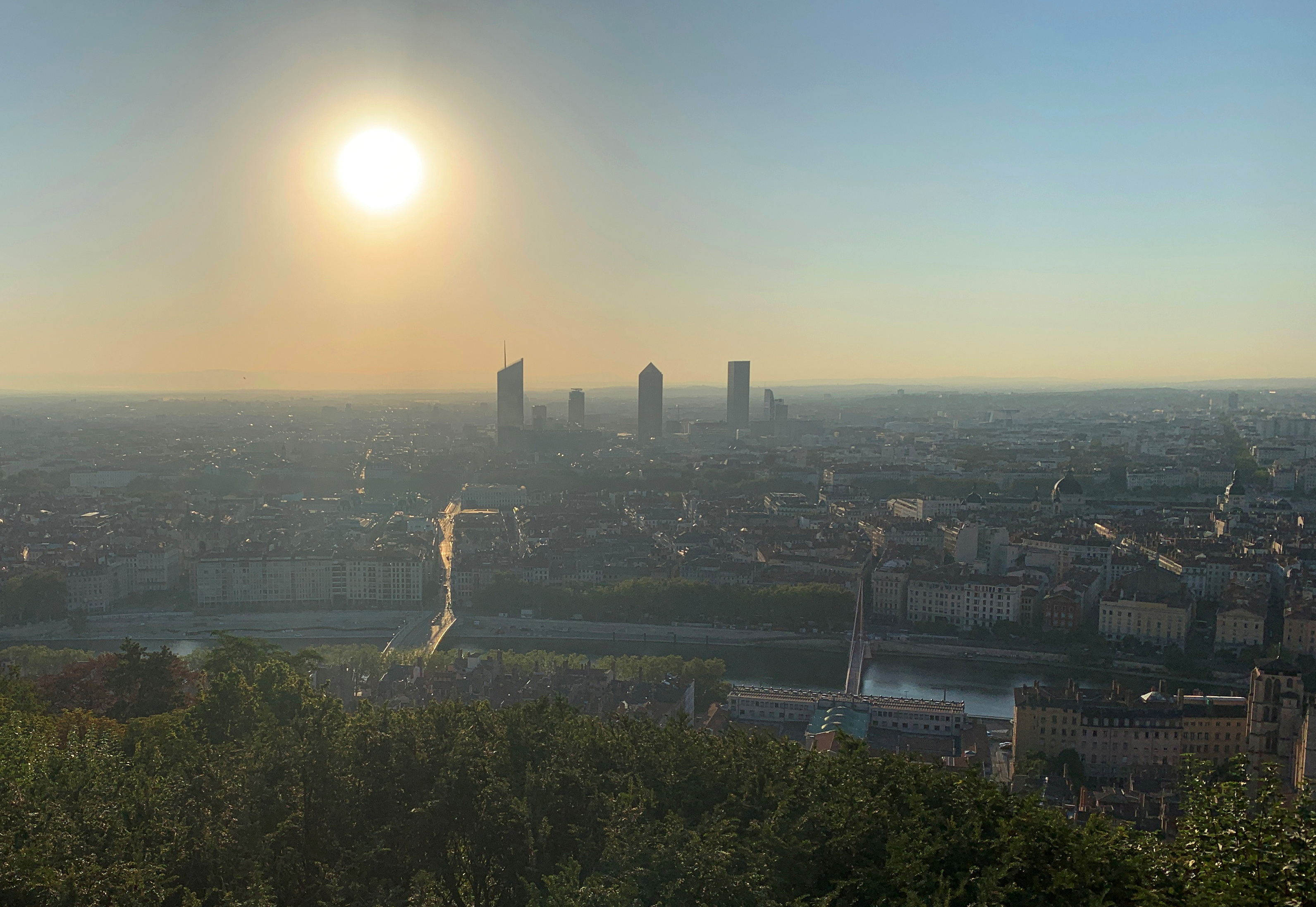 France hit by heat wave with record temperatures expected
