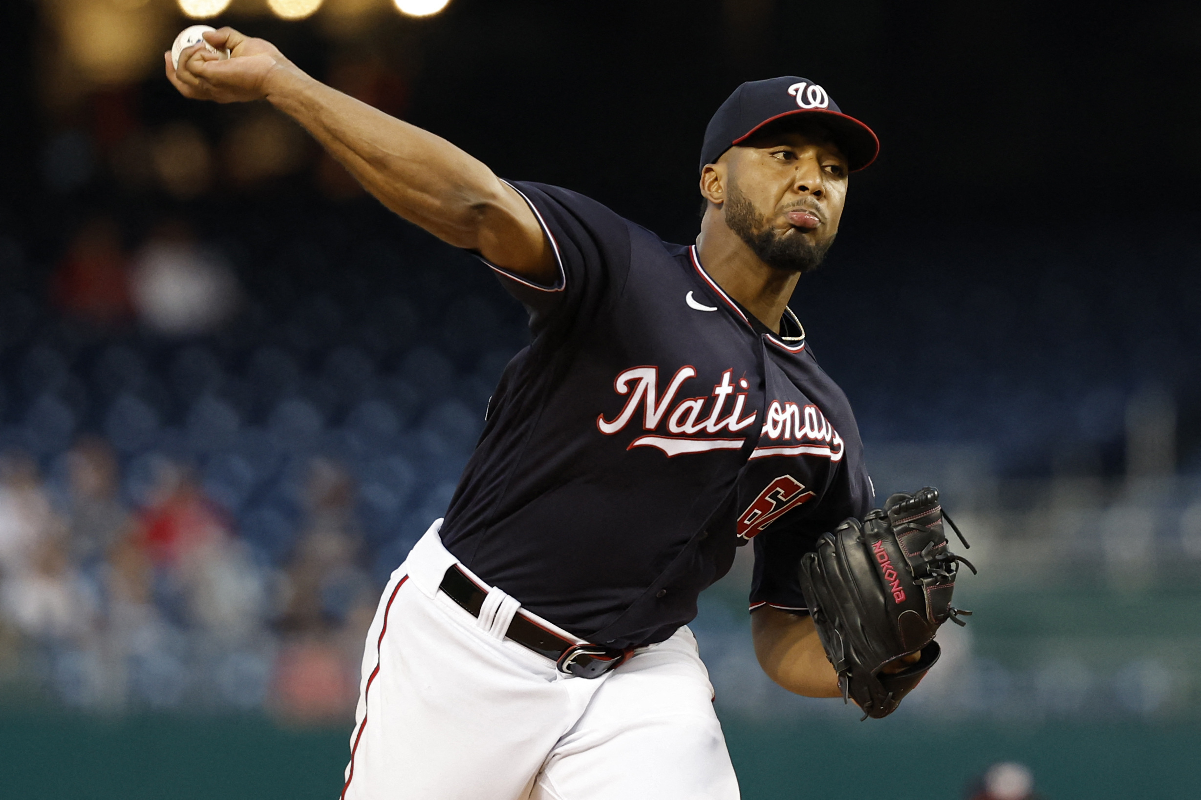 Mike Clevinger goes distance as White Sox dump Nats