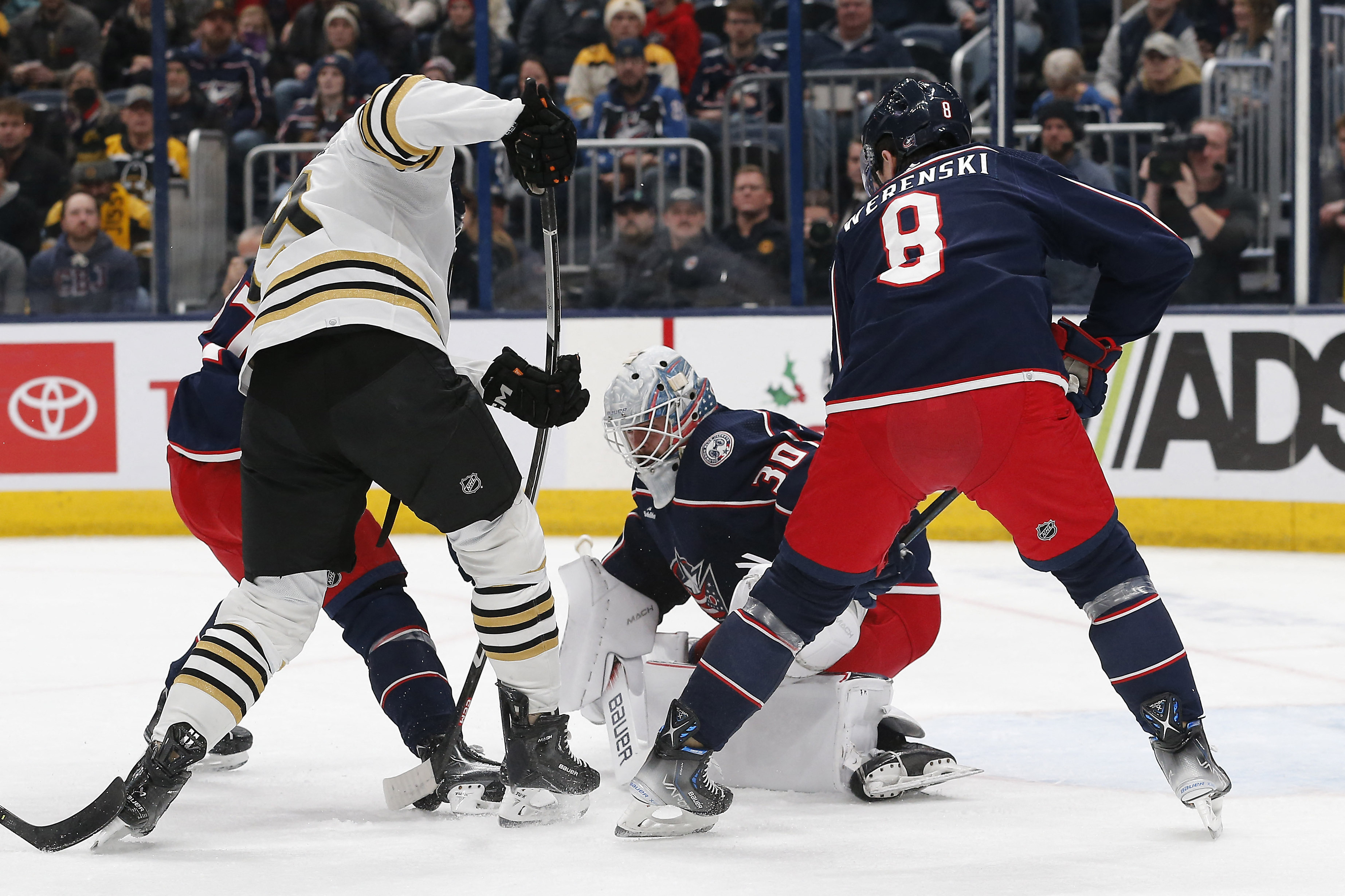 Surging Blue Jackets Top Suddenly Slumping Bruins | Reuters