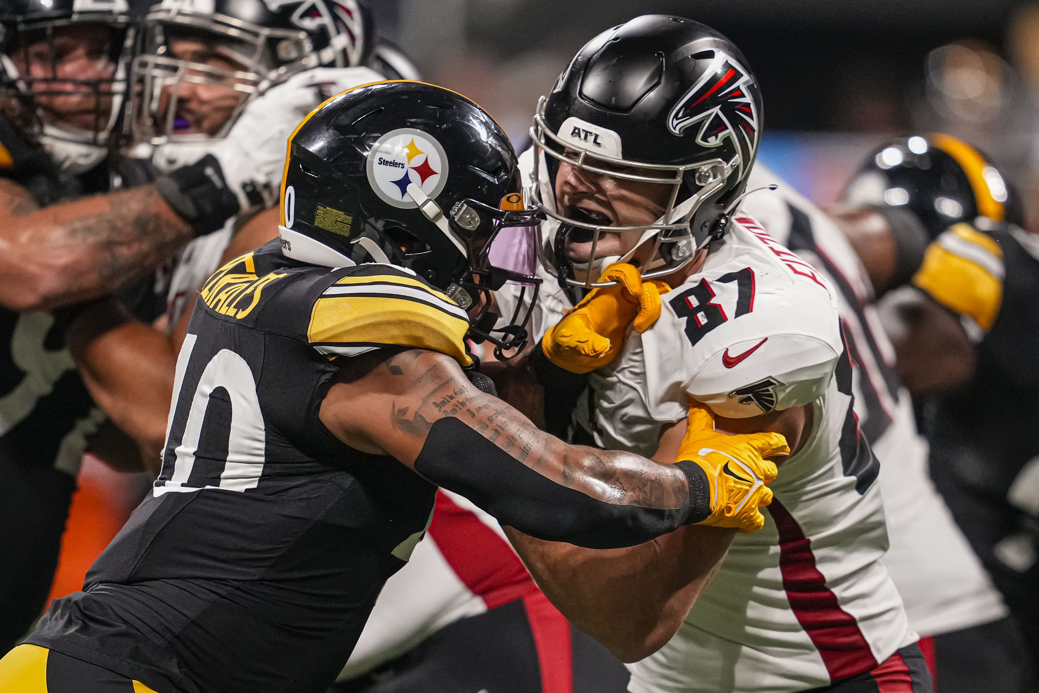 Pittsburgh Steelers quarterback Kenny Pickett throws during the first half  of a preseason NFL football game against the Atlanta Falcons, Thursday,  Aug. 24, 2023, in Atlanta. (AP Photo/Hakim Wright Stock Photo - Alamy