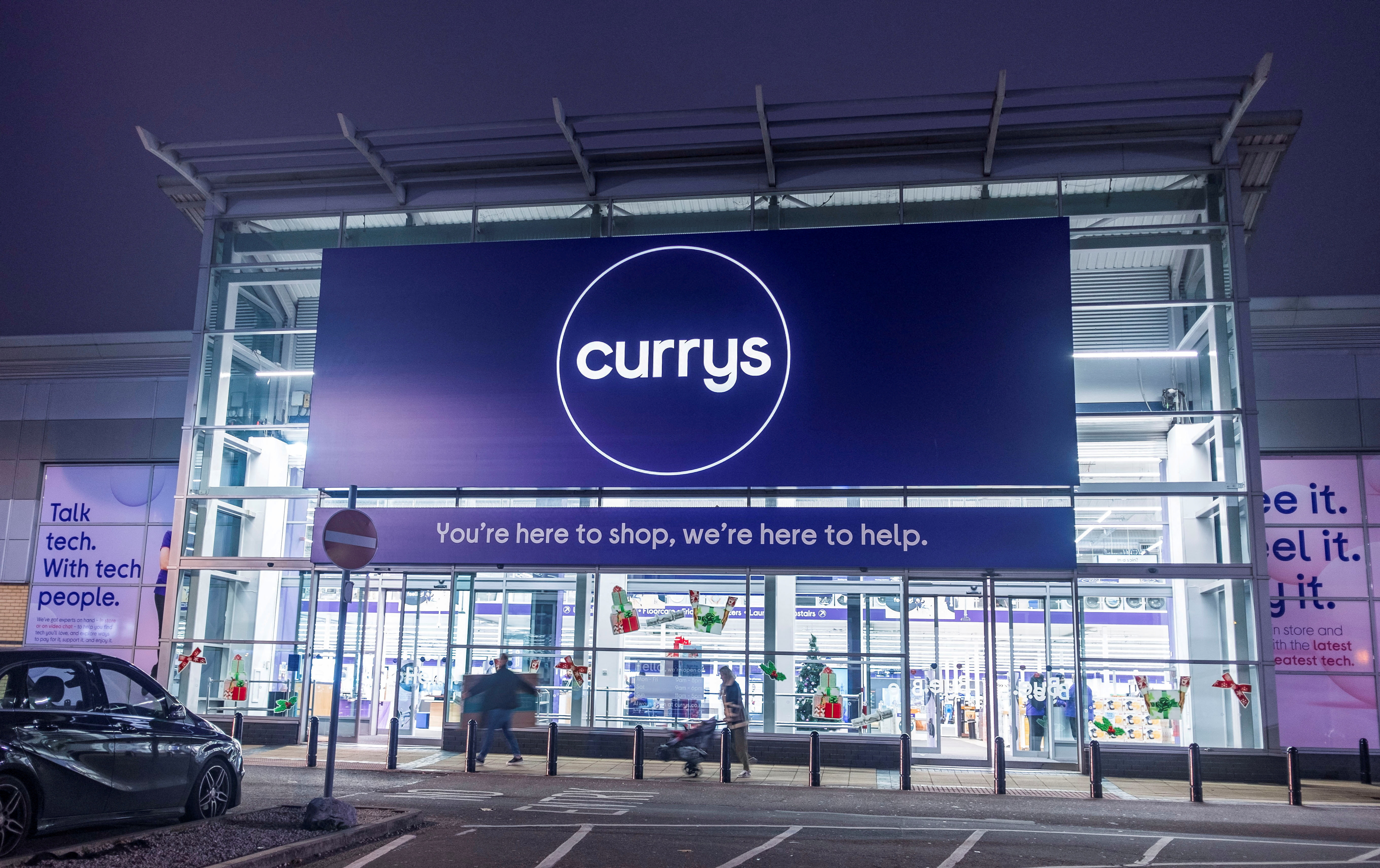 Exterior view of a Currys store in London