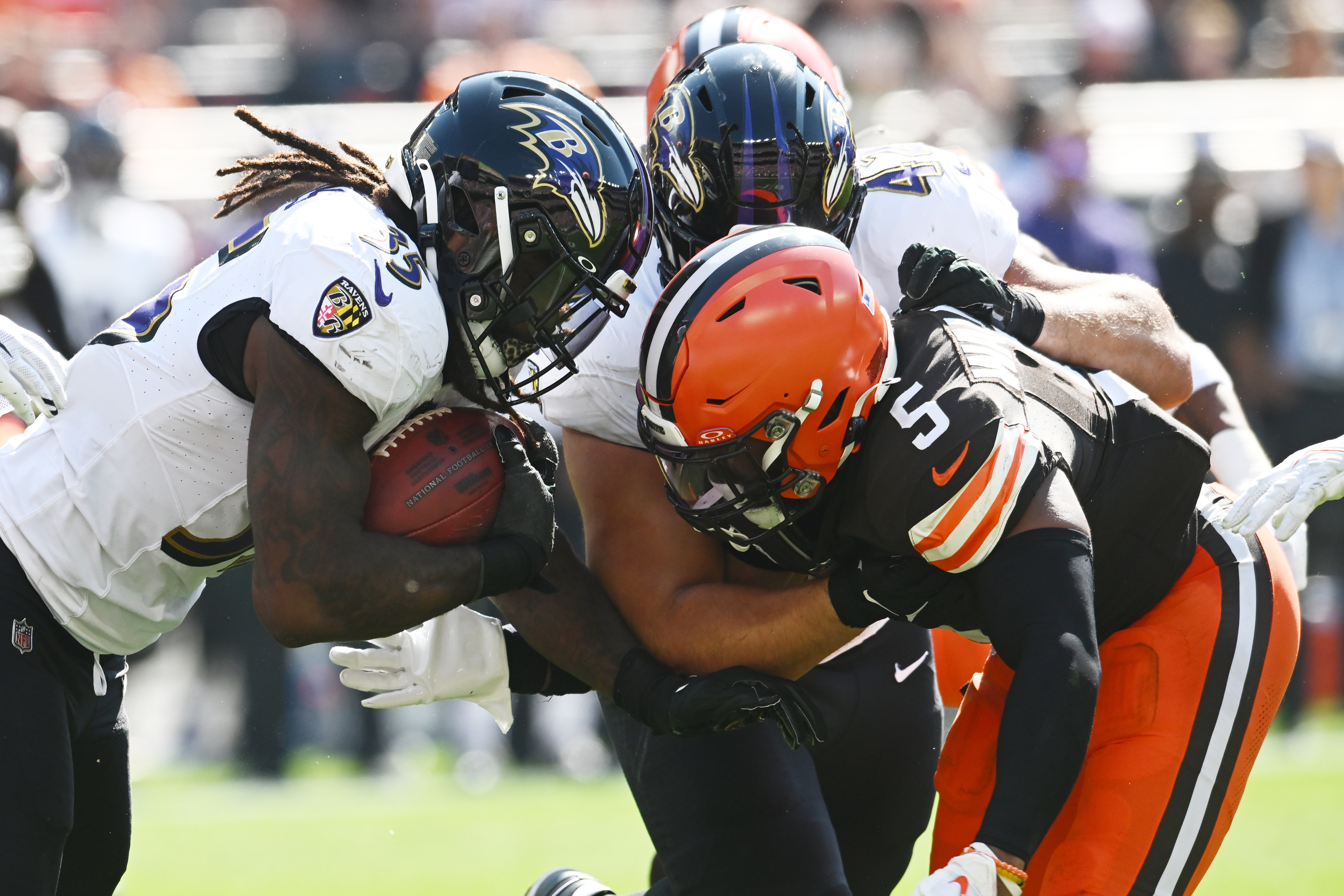 Baltimore Ravens quarterback Lamar Jackson works out prior to an NFL  preseason football game, Monday, Aug. 21, 2023, in Landover, Md. The  Commanders won 29-28. (AP Photo/Julio Cortez Stock Photo - Alamy