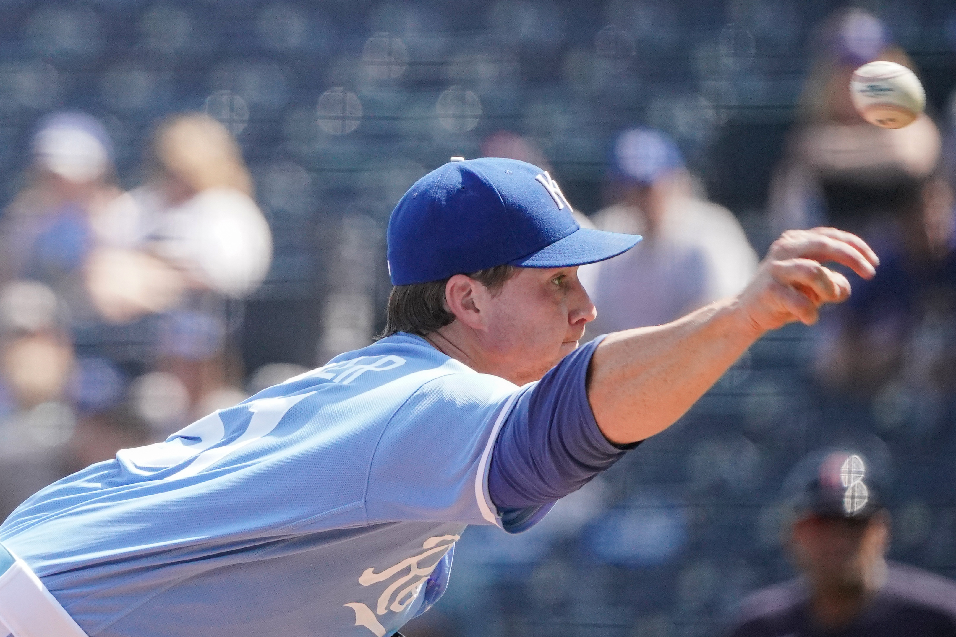 Cal Quantrill Starts for Guardians: Impact on Playoff Hopes